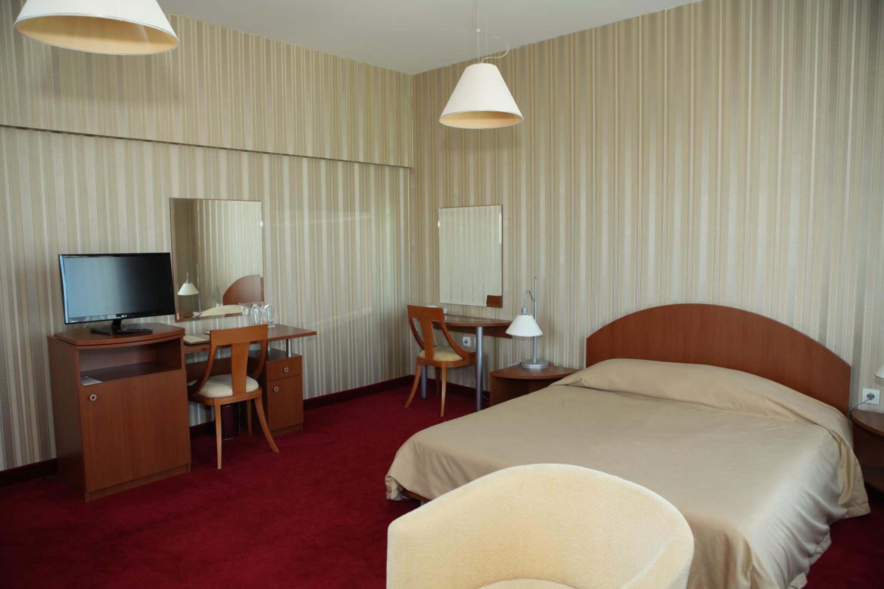 Deluxe Double Room with Bath photo 1