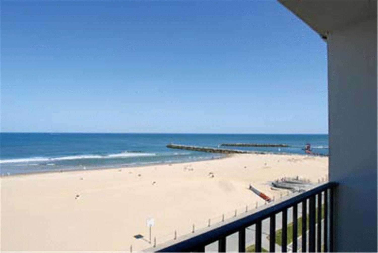 Oceanfront Efficiency - Photo 4