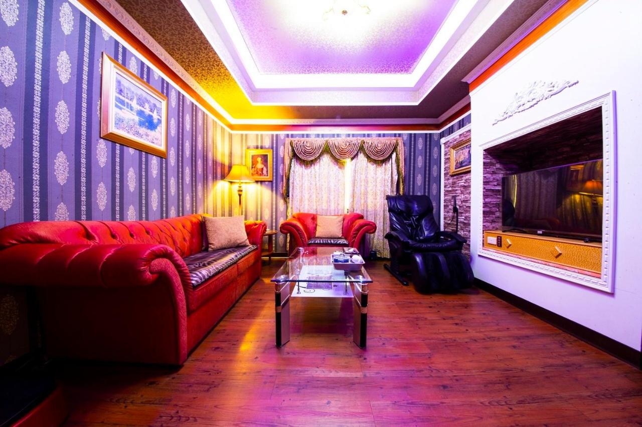Queen Suite photo 2