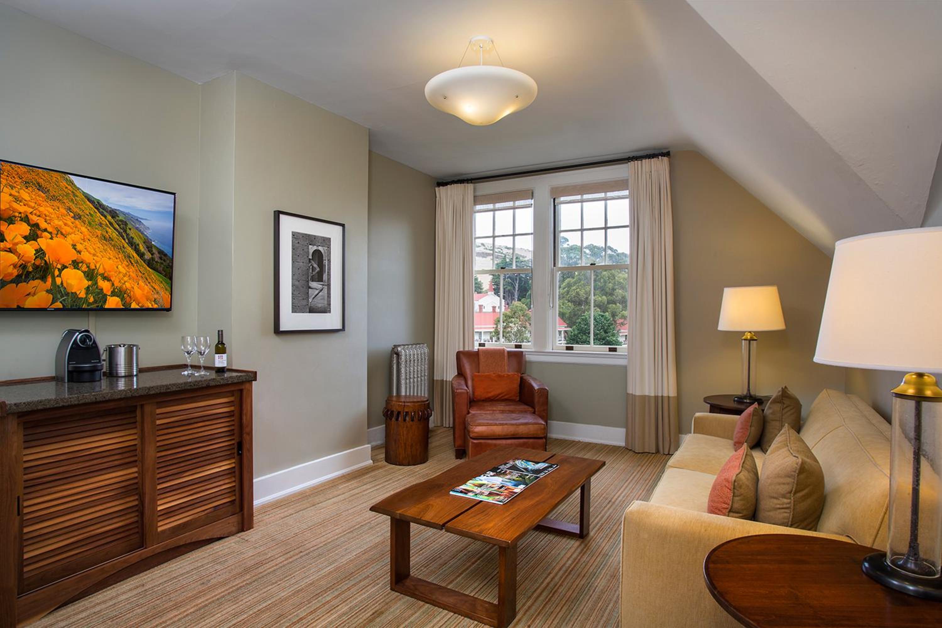 Historic Loft Two Bedroom Suite - Photo 8