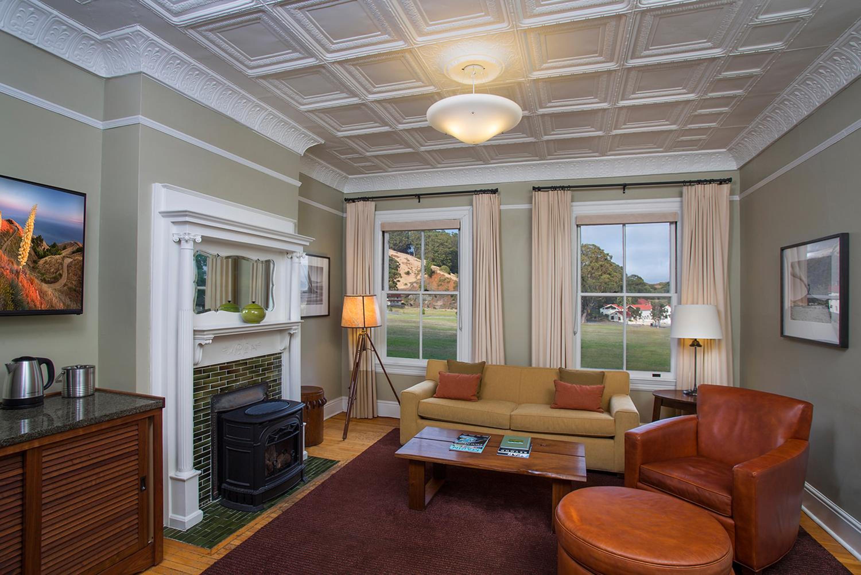 Historic King Suite  - Photo 8
