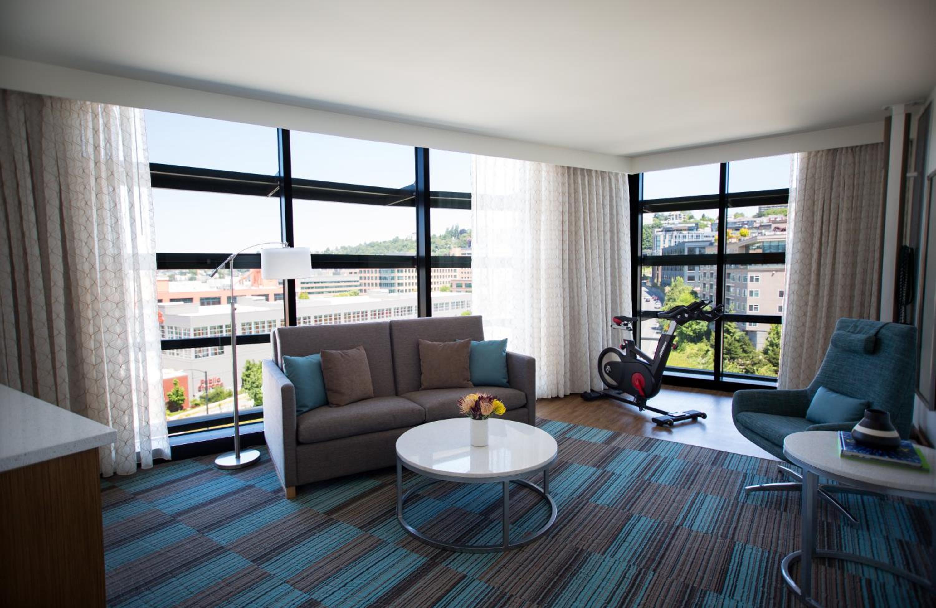 One-Bedroom King Suite photo 1