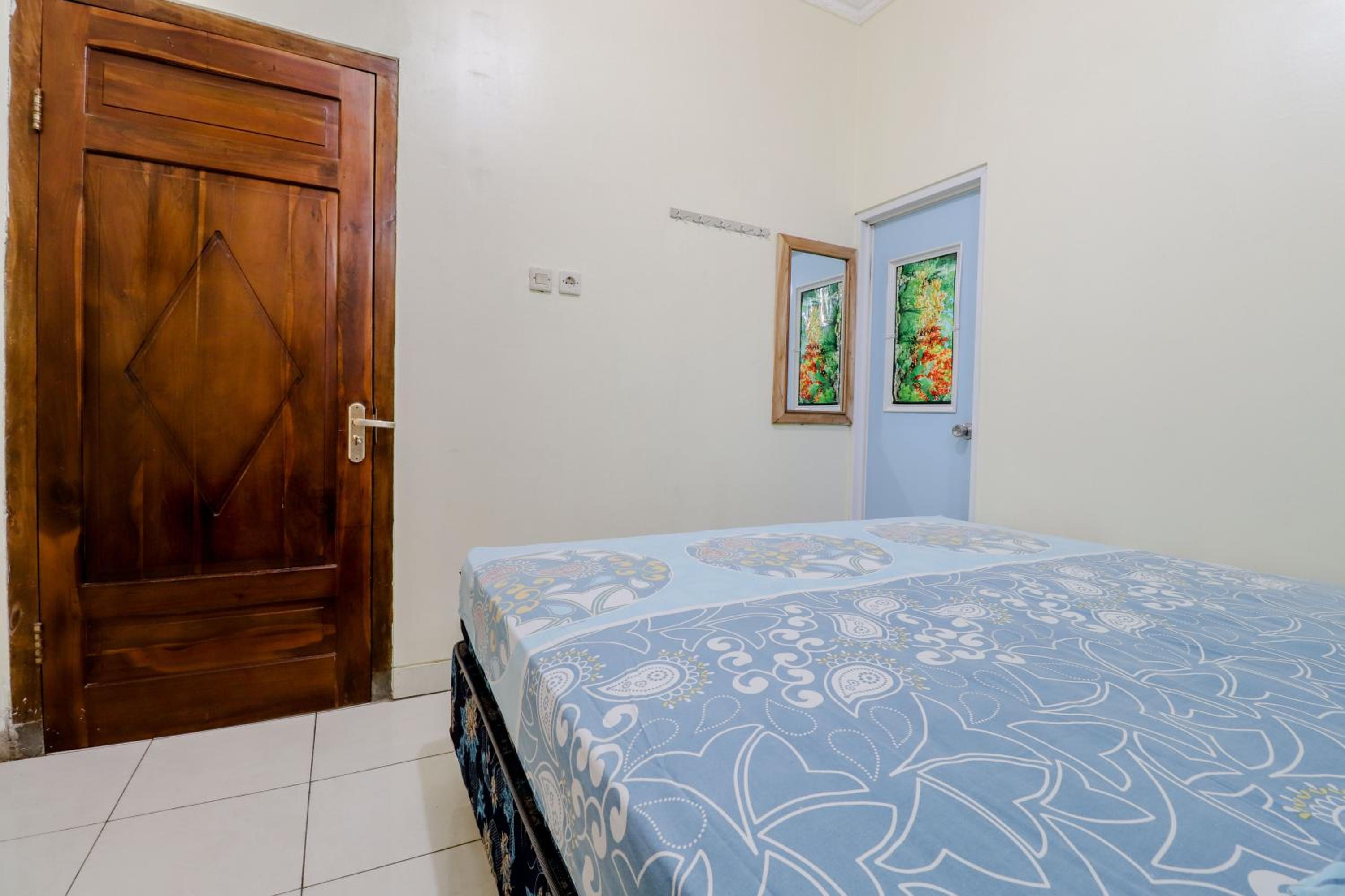 Standard Double Room with Air Conditioner - Photo 10