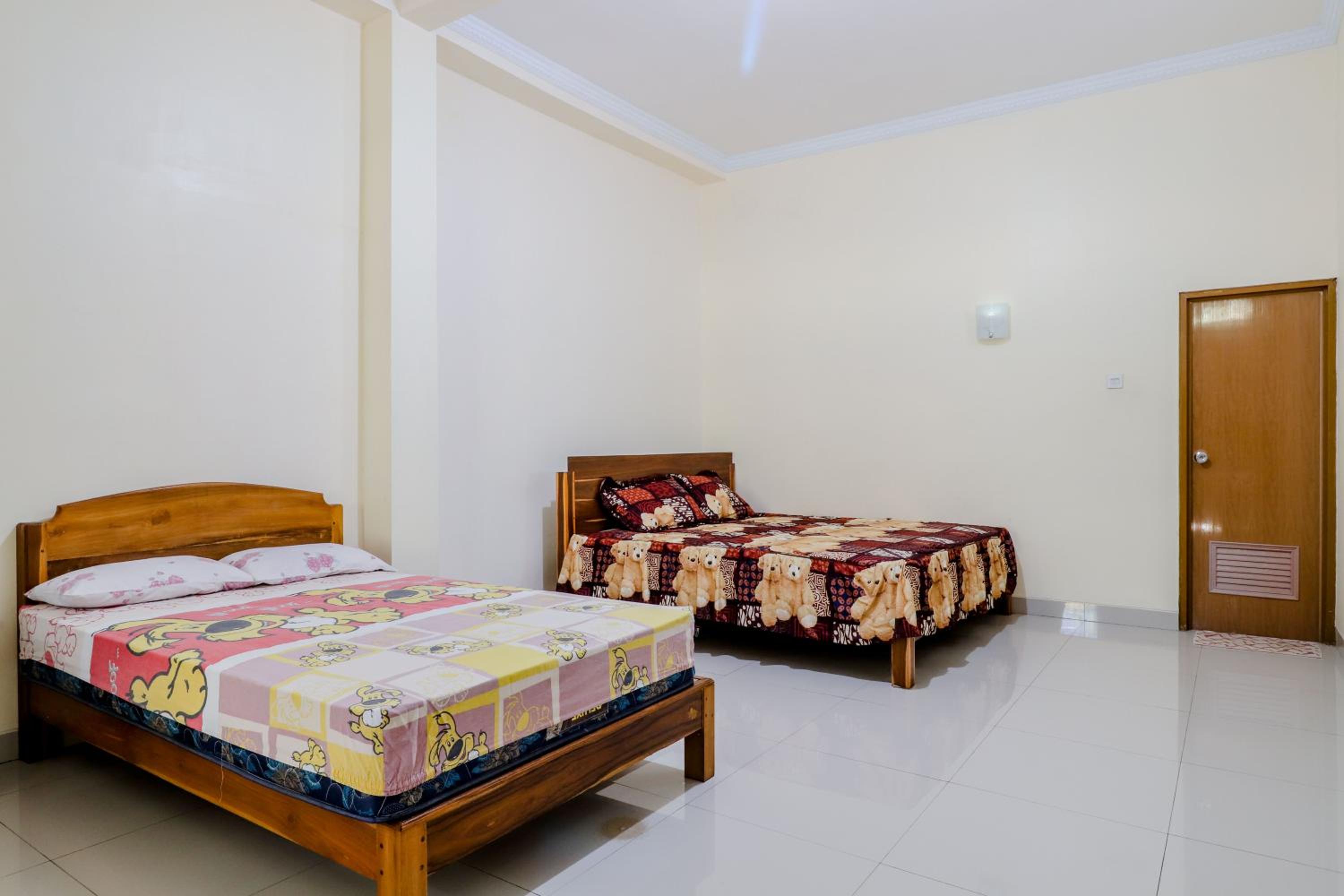 Deluxe Family Room - Photo 2