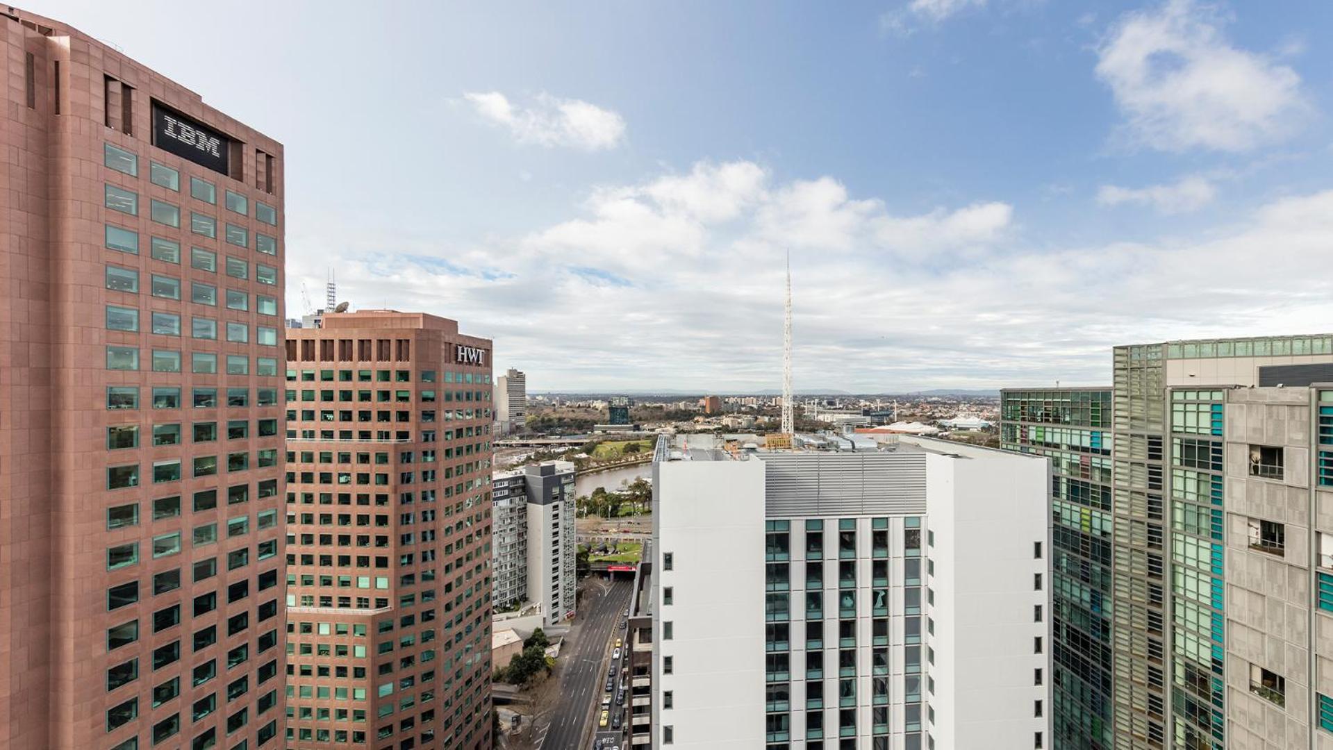 Two-Bedroom Apartment with View photo 3