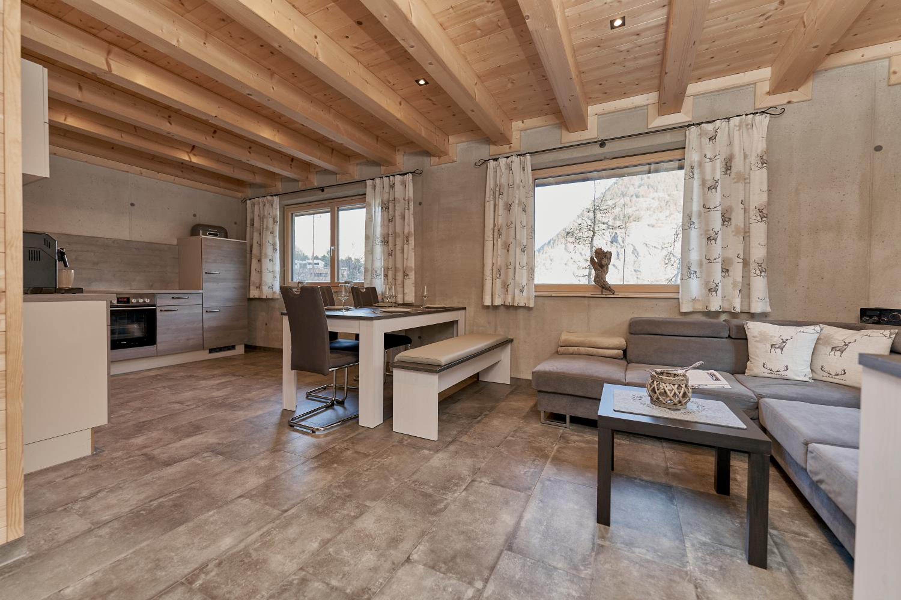 One-Bedroom Apartment - Photo 1
