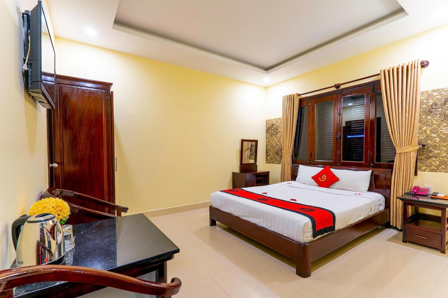 Standard King Room