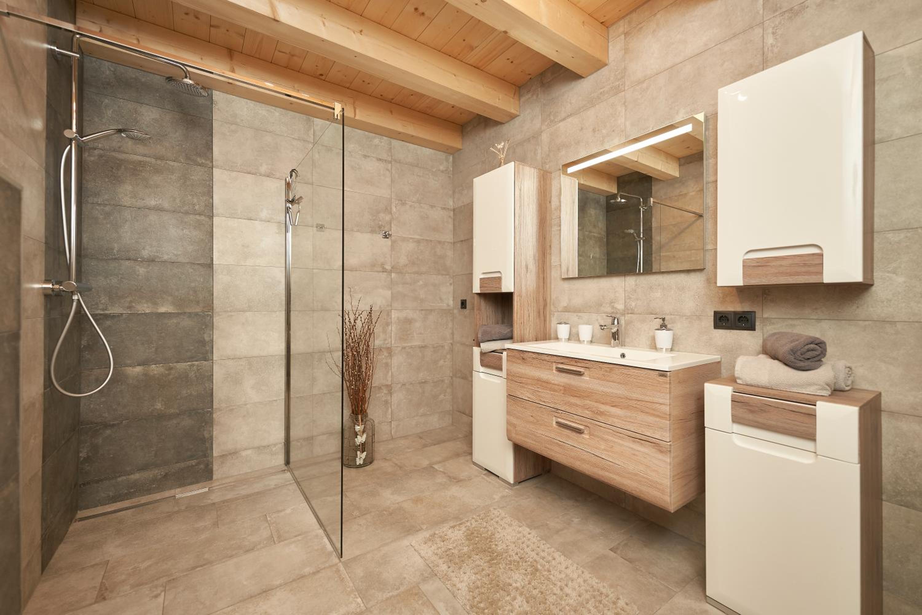 One-Bedroom Apartment - Photo 3