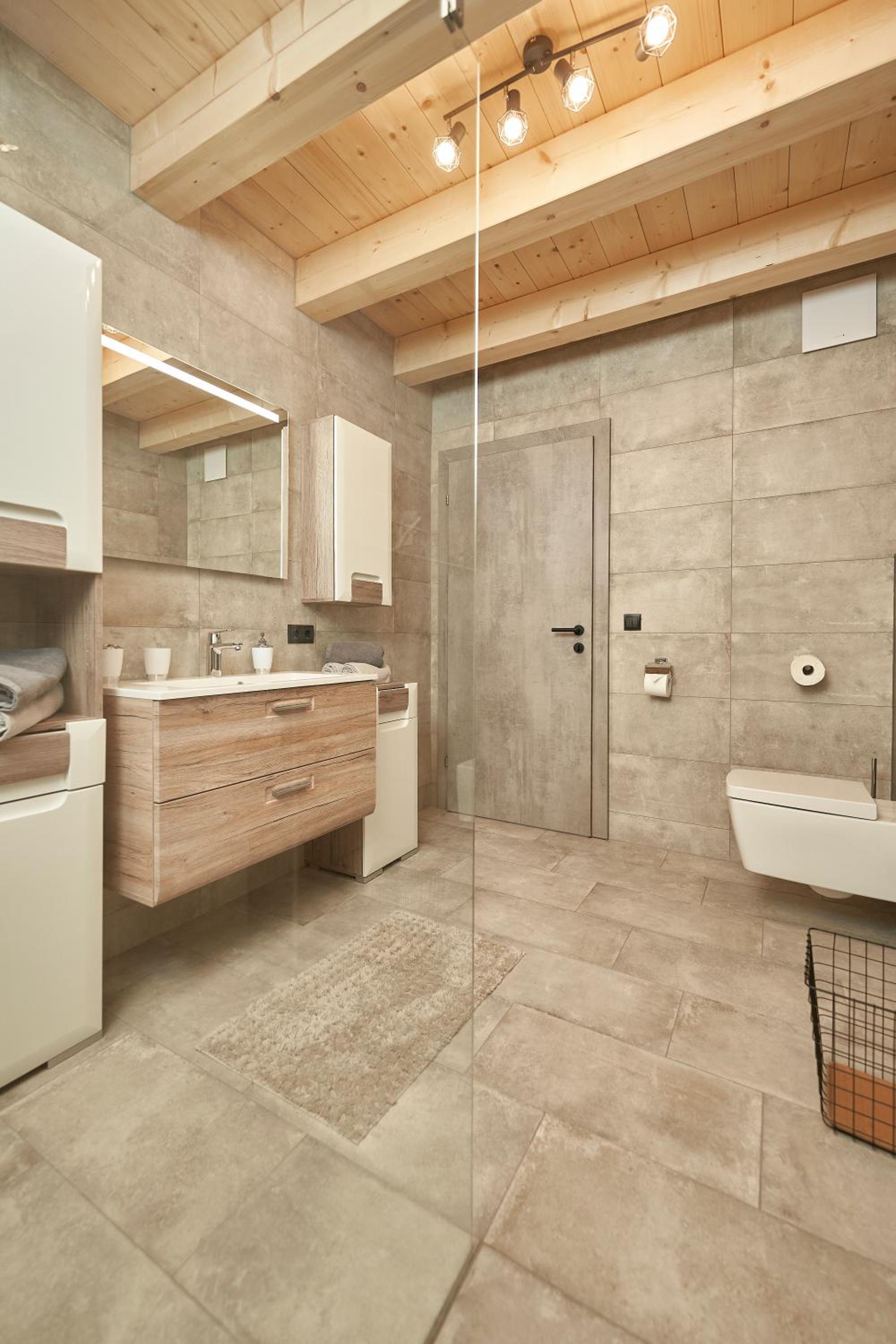 One-Bedroom Apartment - Photo 2