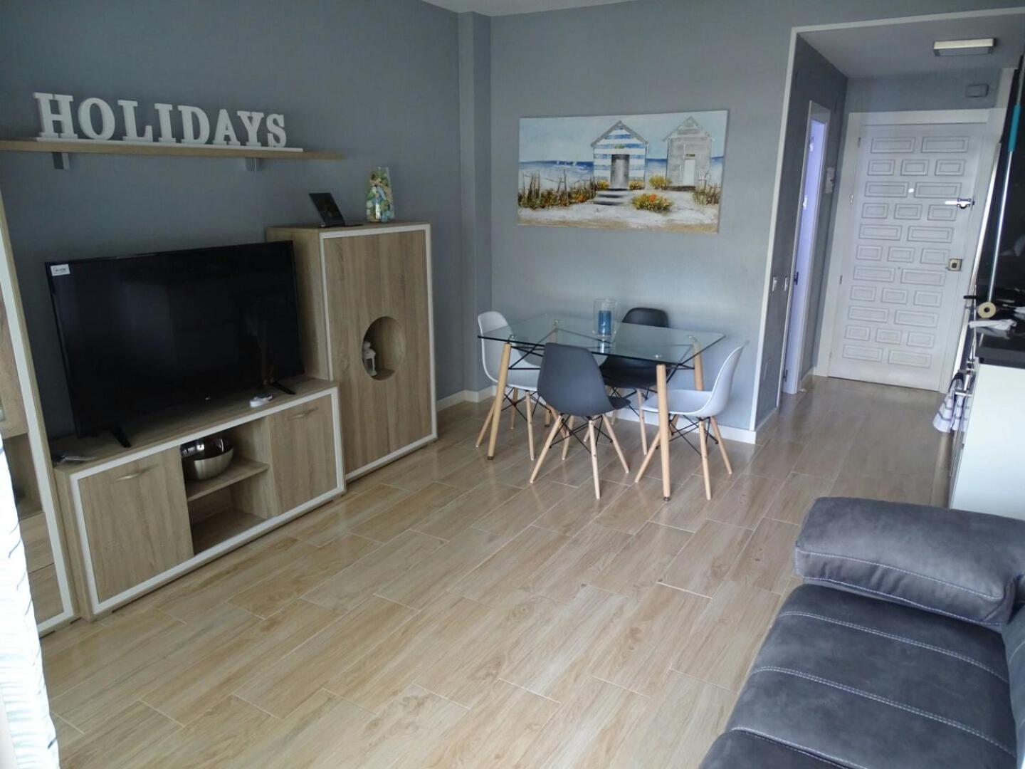 One-Bedroom Apartment photo 3