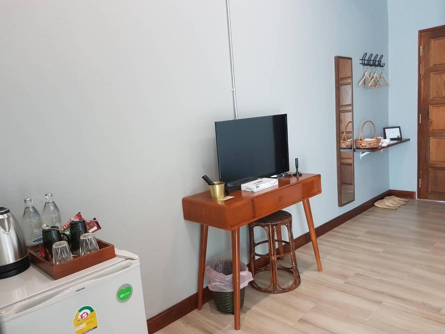 Twin Room - Photo 3