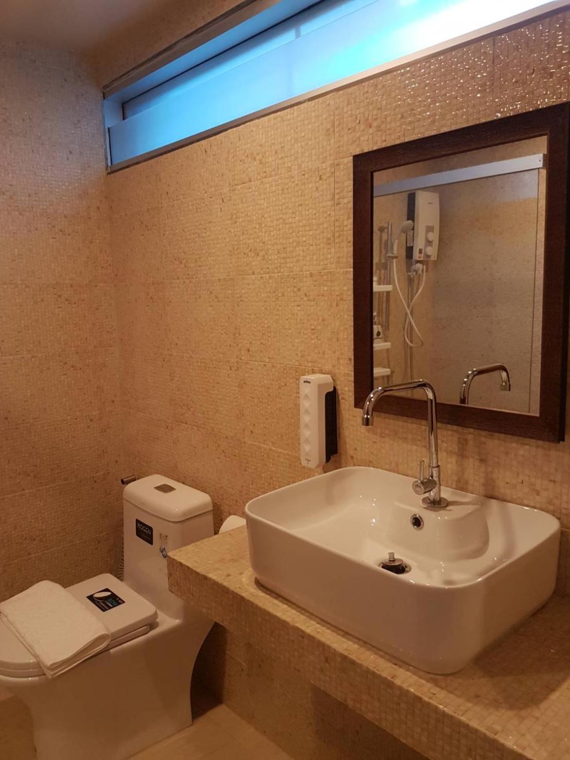 Twin Room - Photo 4
