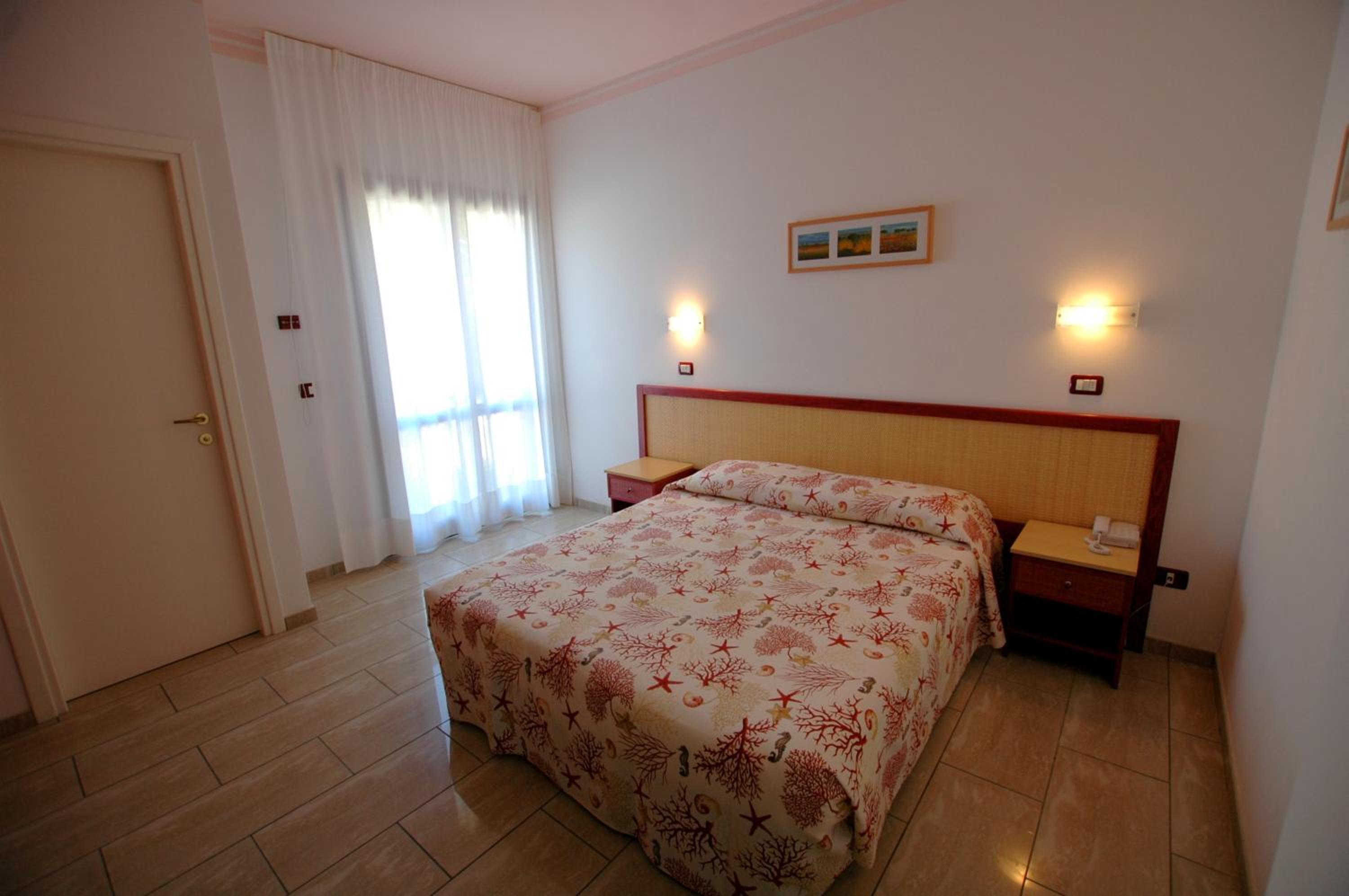 Standard Double Room photo 1