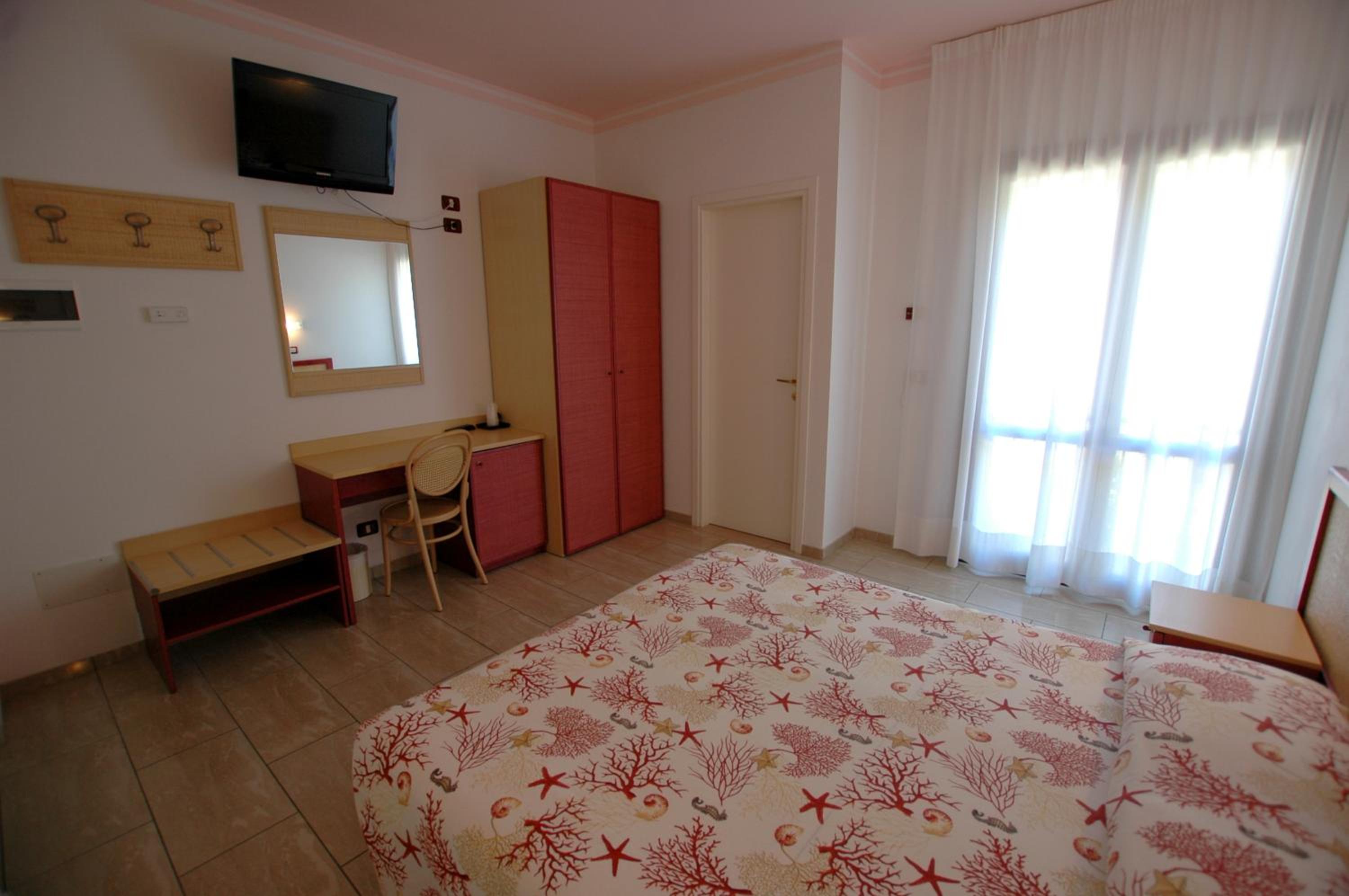 Standard Double Room photo 2