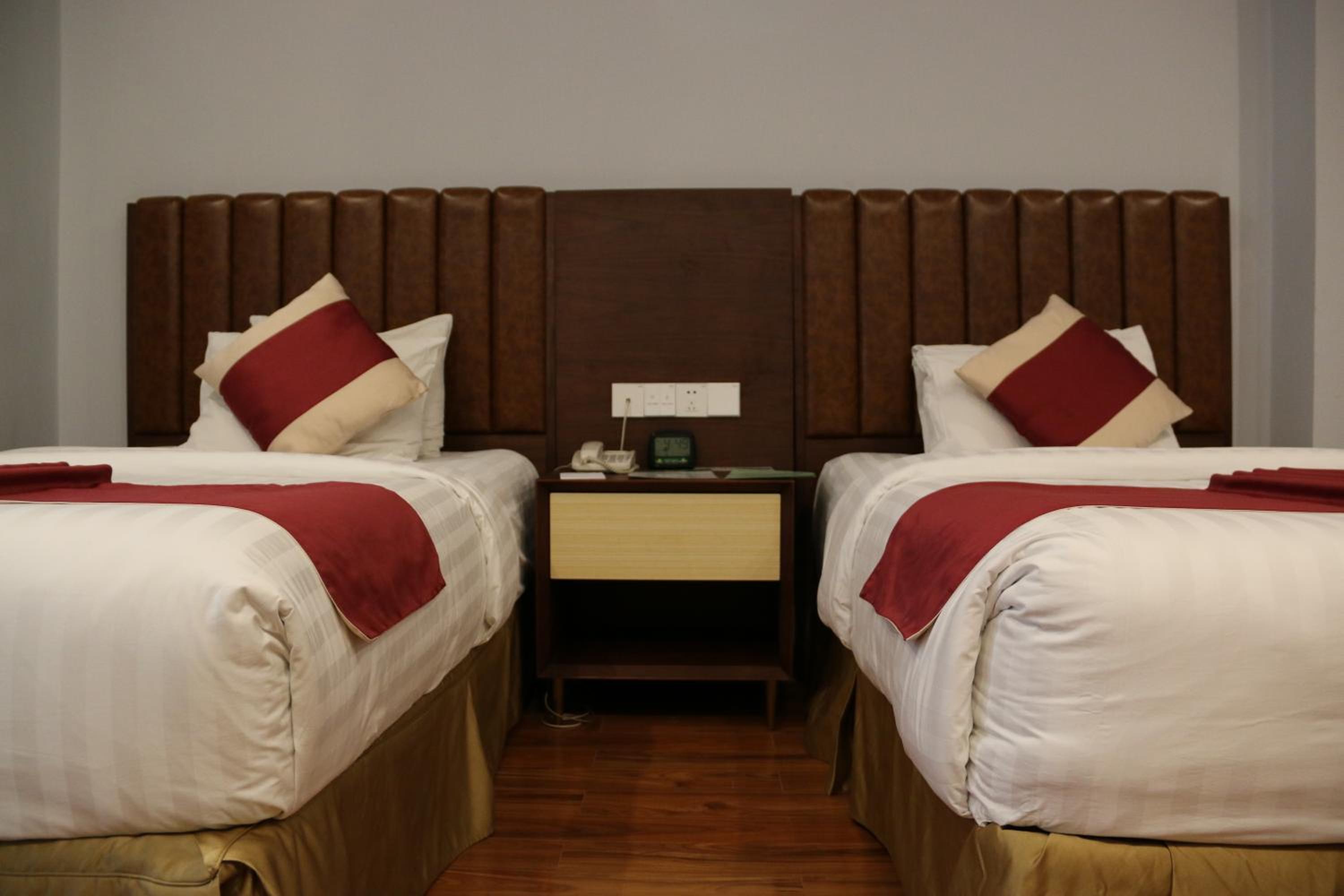 Standard Twin Room - Photo 1