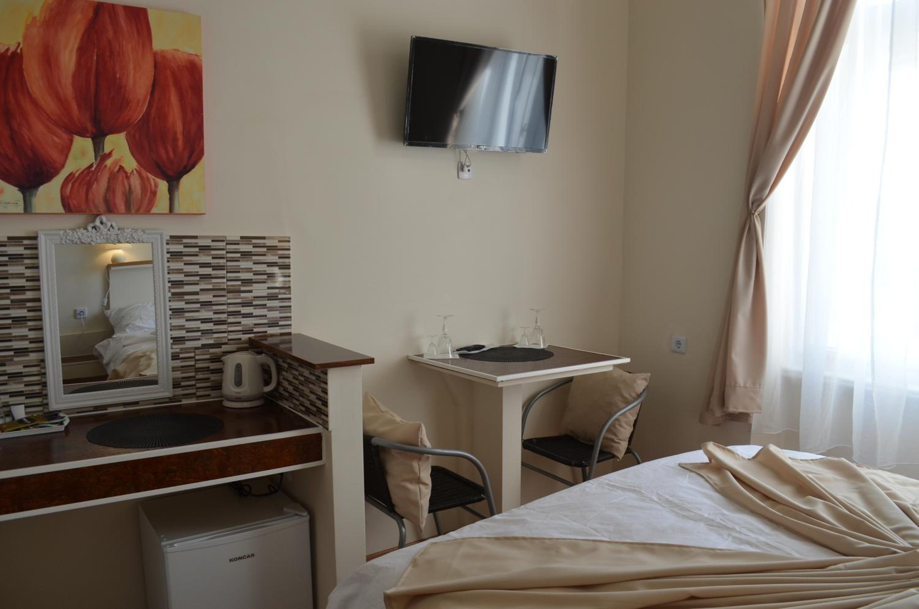 Standard Double Room - Photo 2