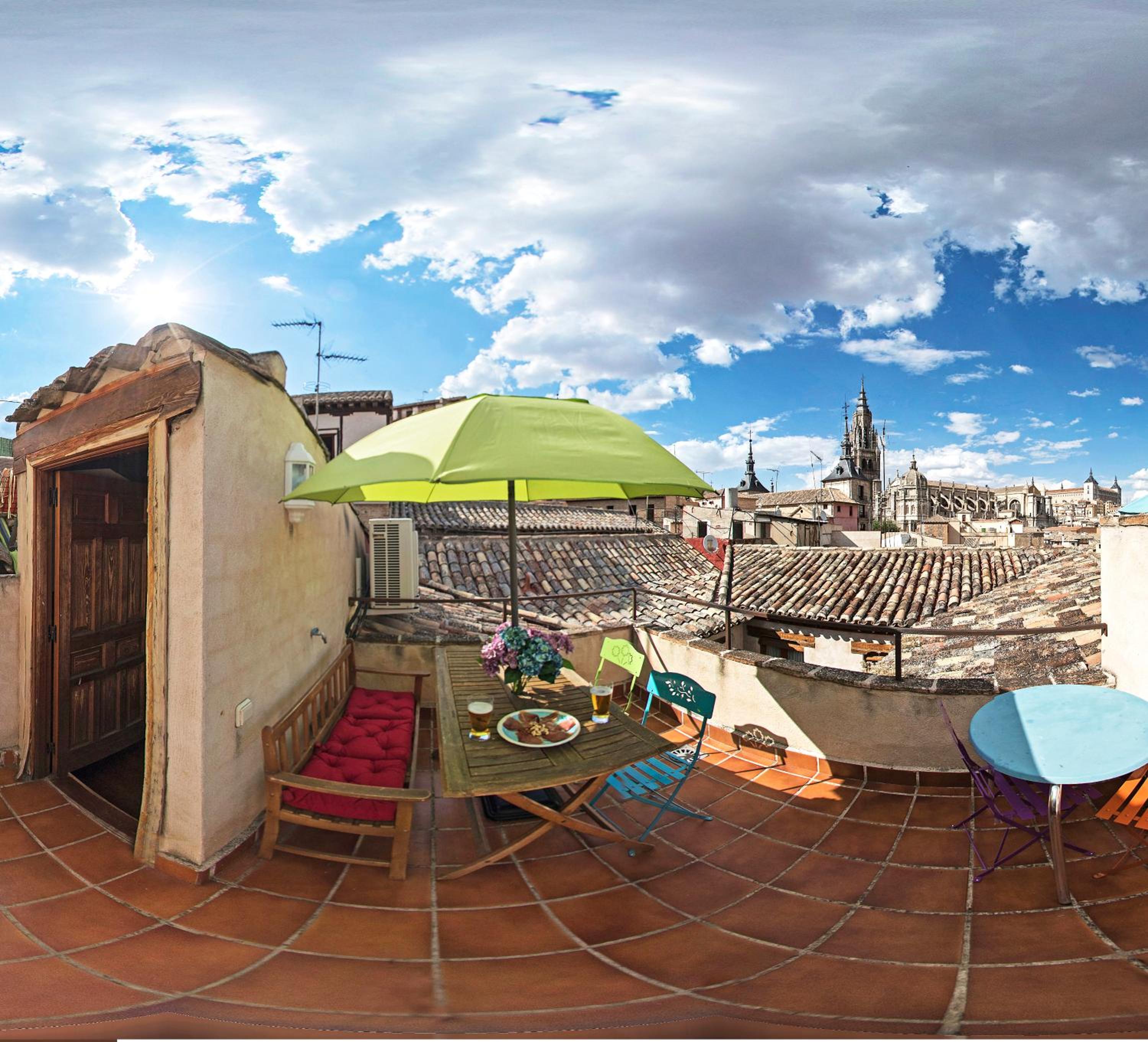 Apartment with Terrace - Photo 29
