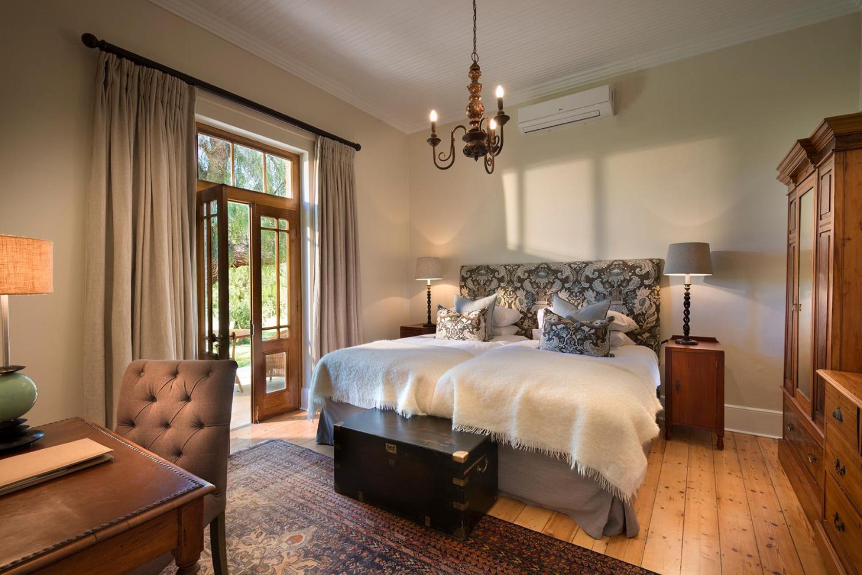 Three-Bedroom Villa photo 1