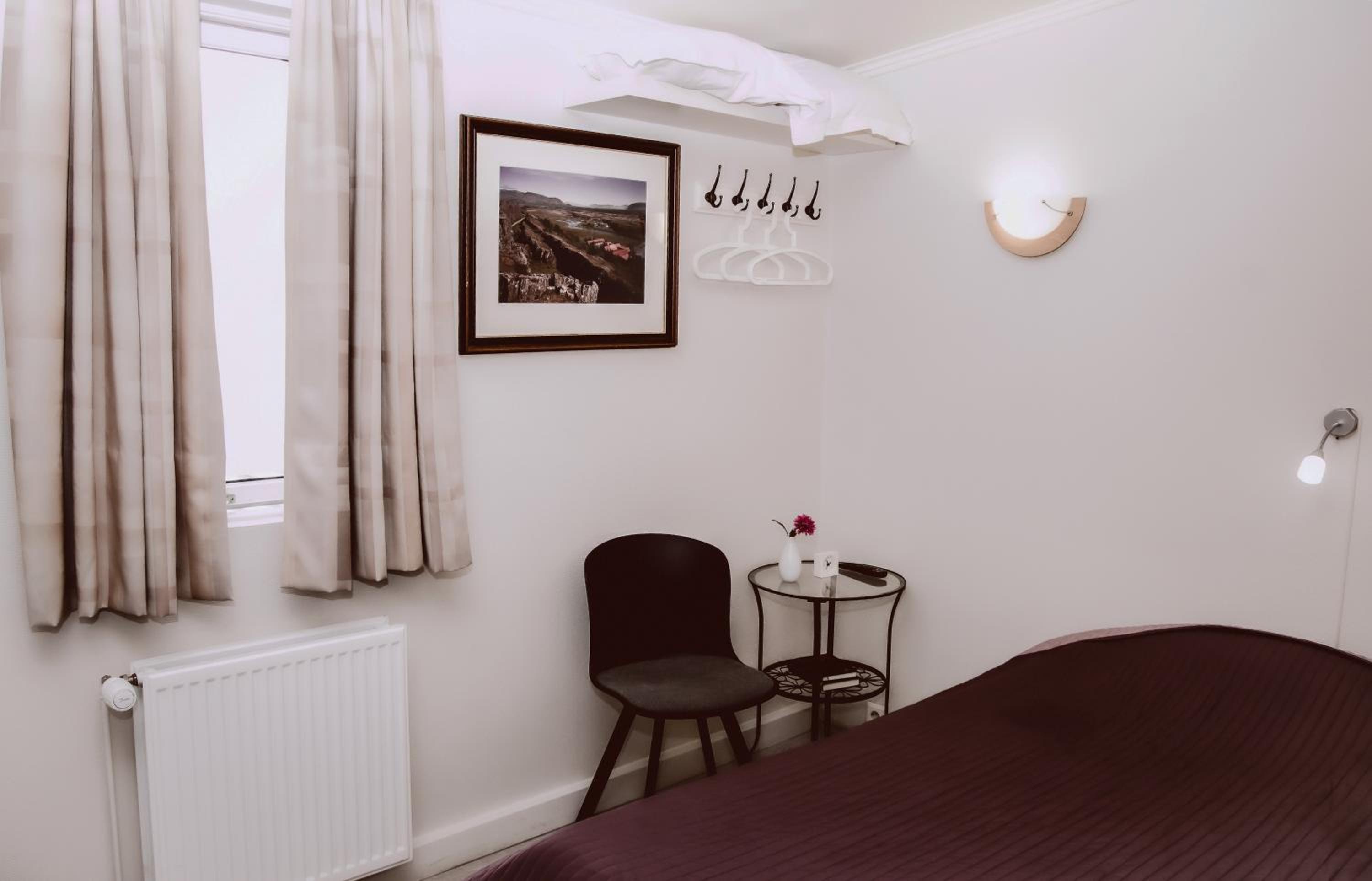Single Room With Shared Bathroom photo 2
