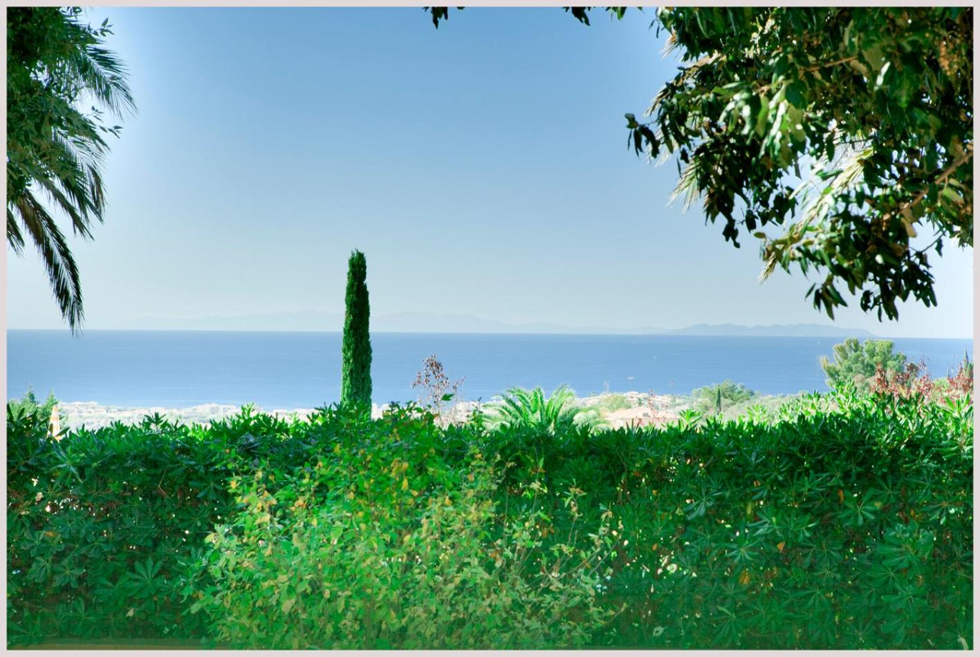 Deluxe Double Room With Sea View photo 2