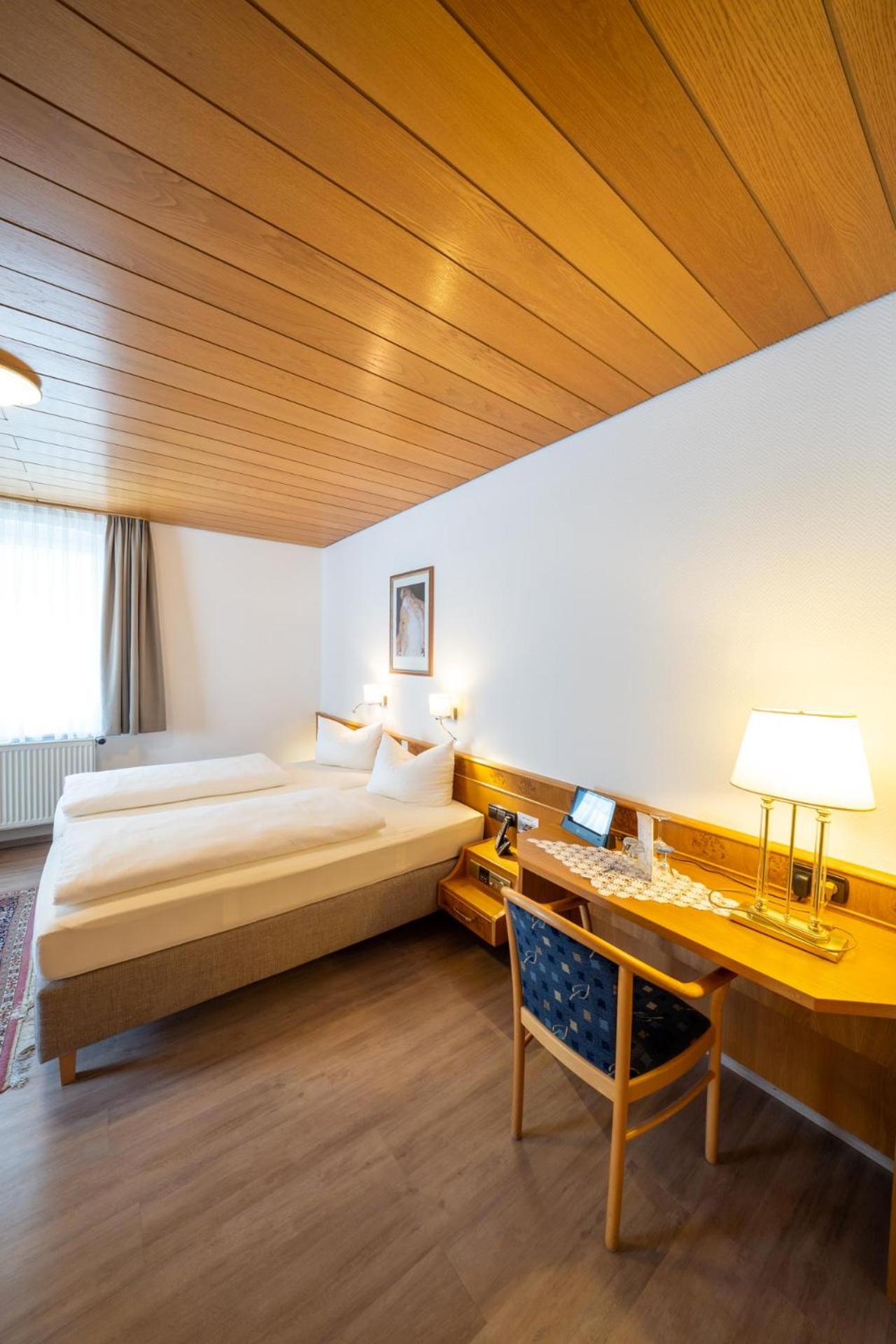 Double Room - Photo 10