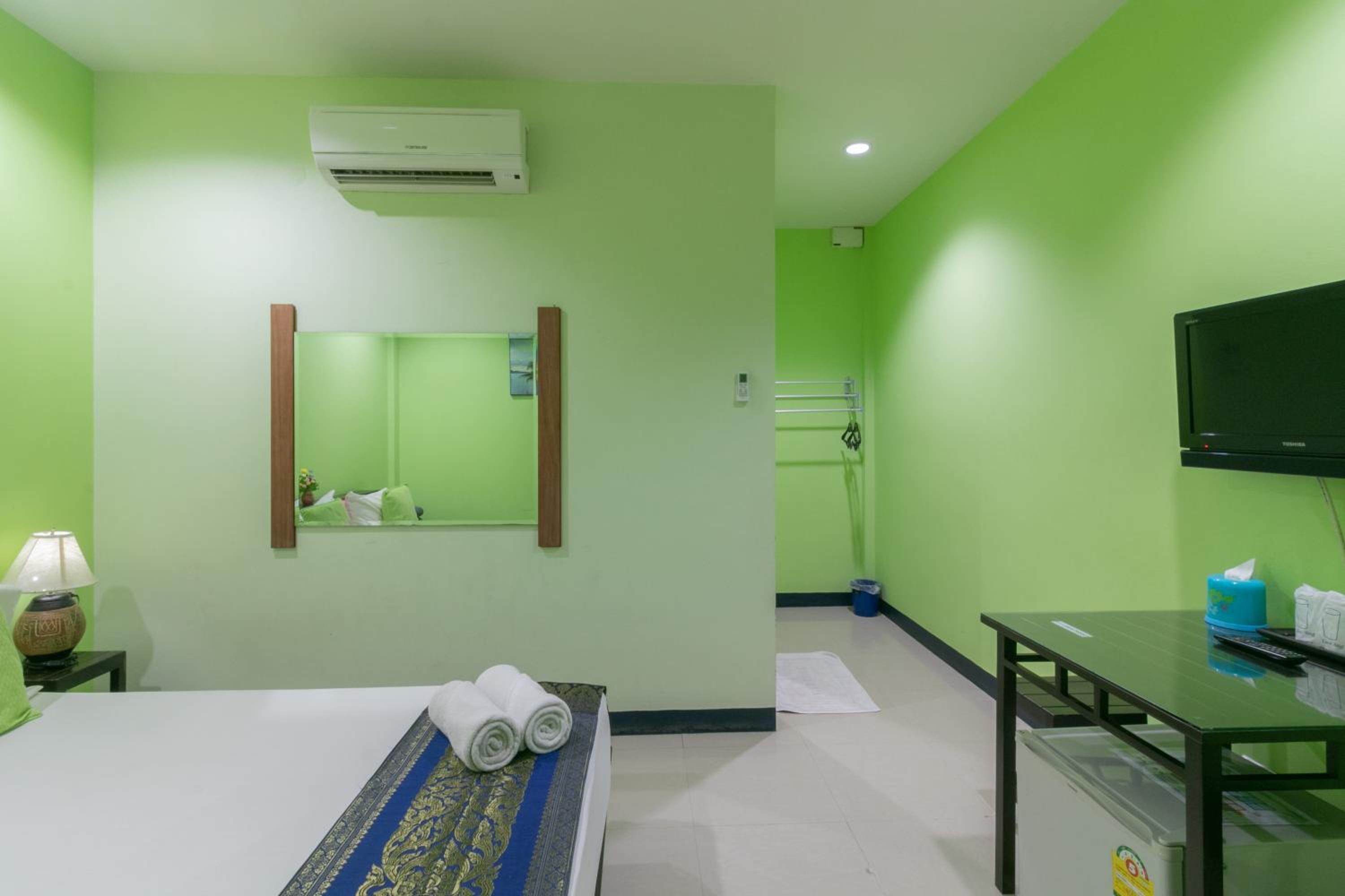 Standard Double or Twin Room photo 3