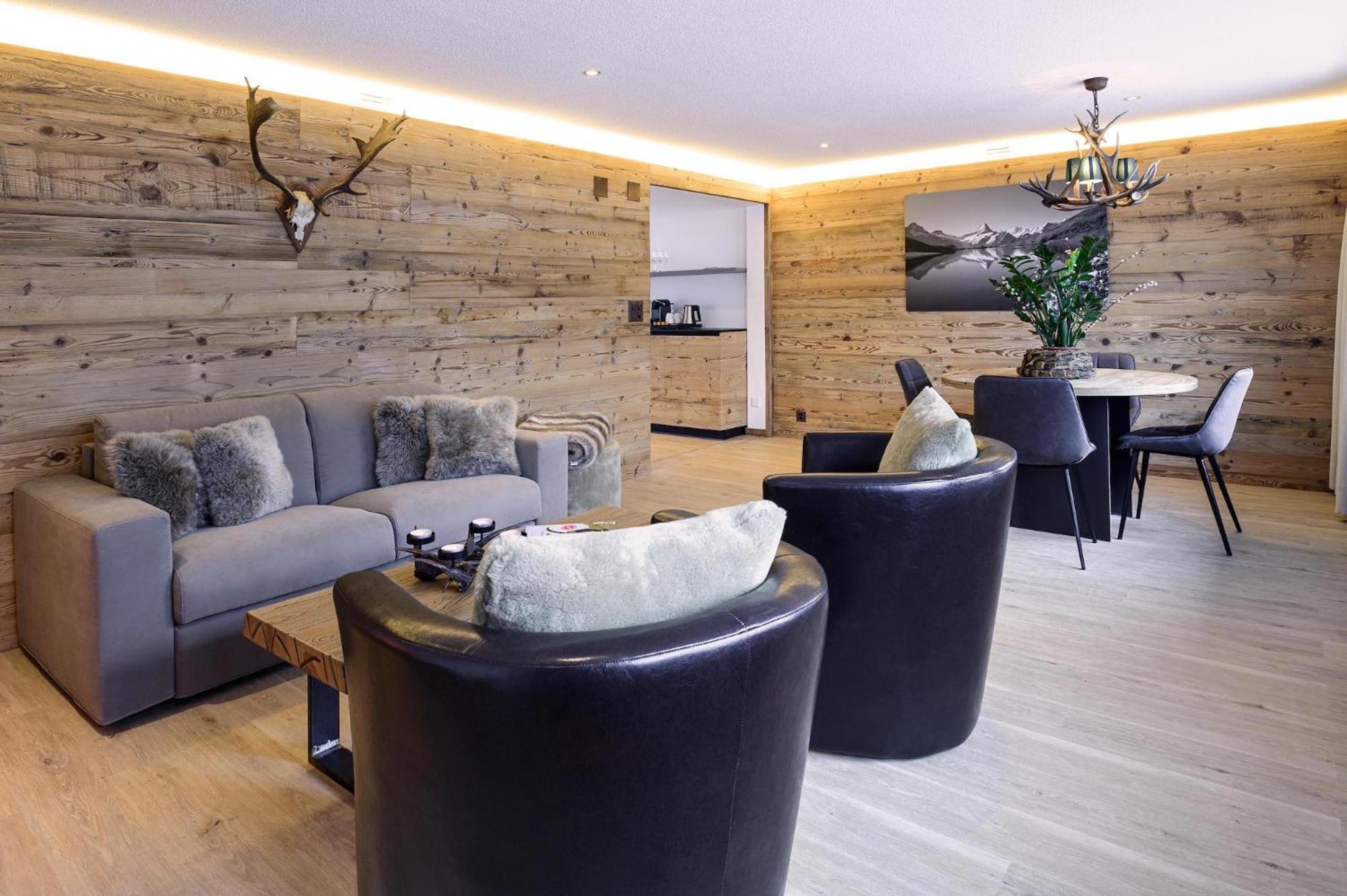Panorama Suite with Eiger View