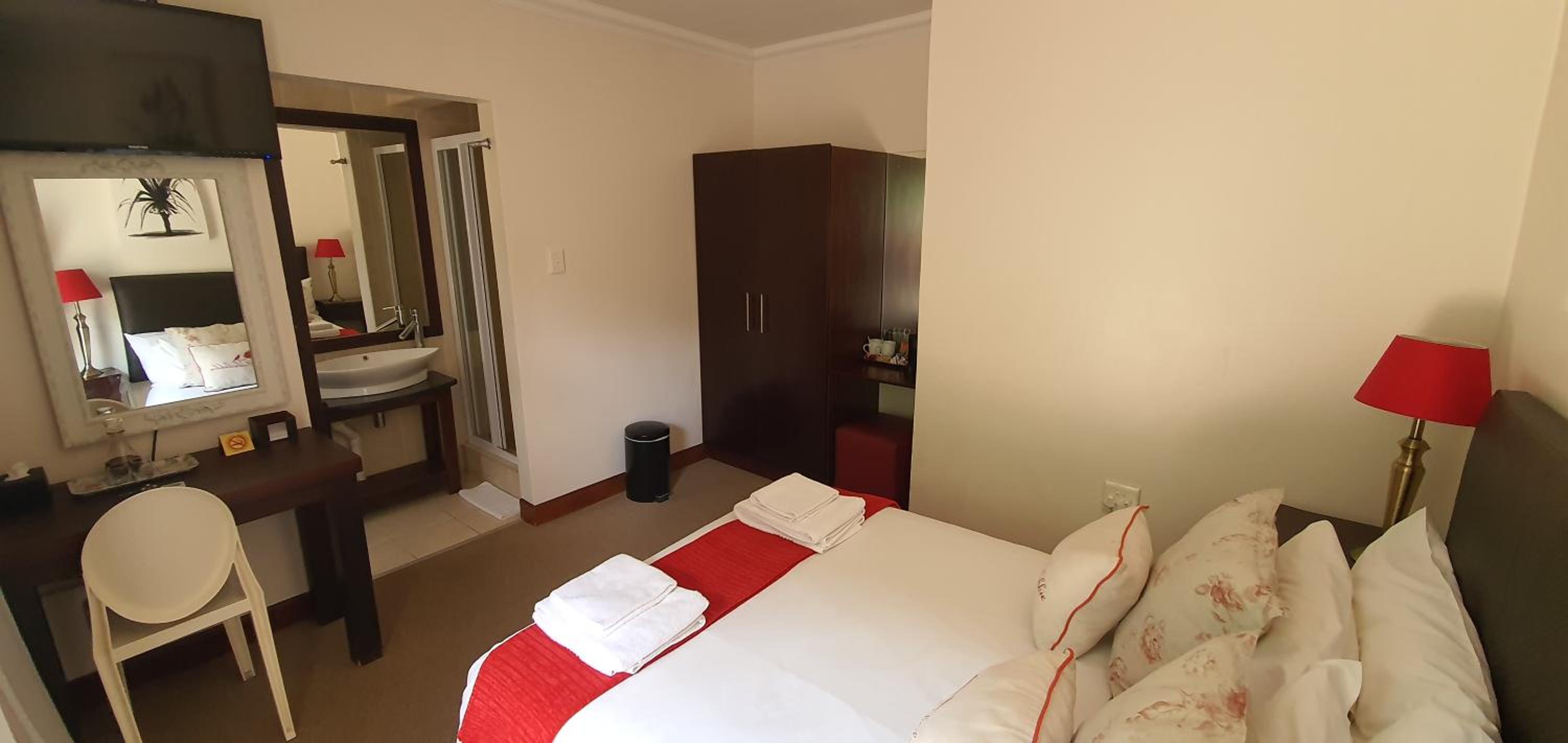 Budget Double Room photo 1