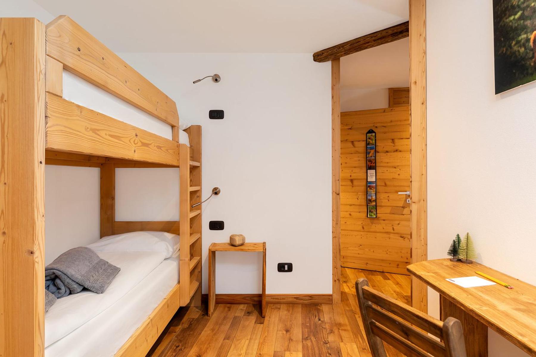 Large Double Room photo 2