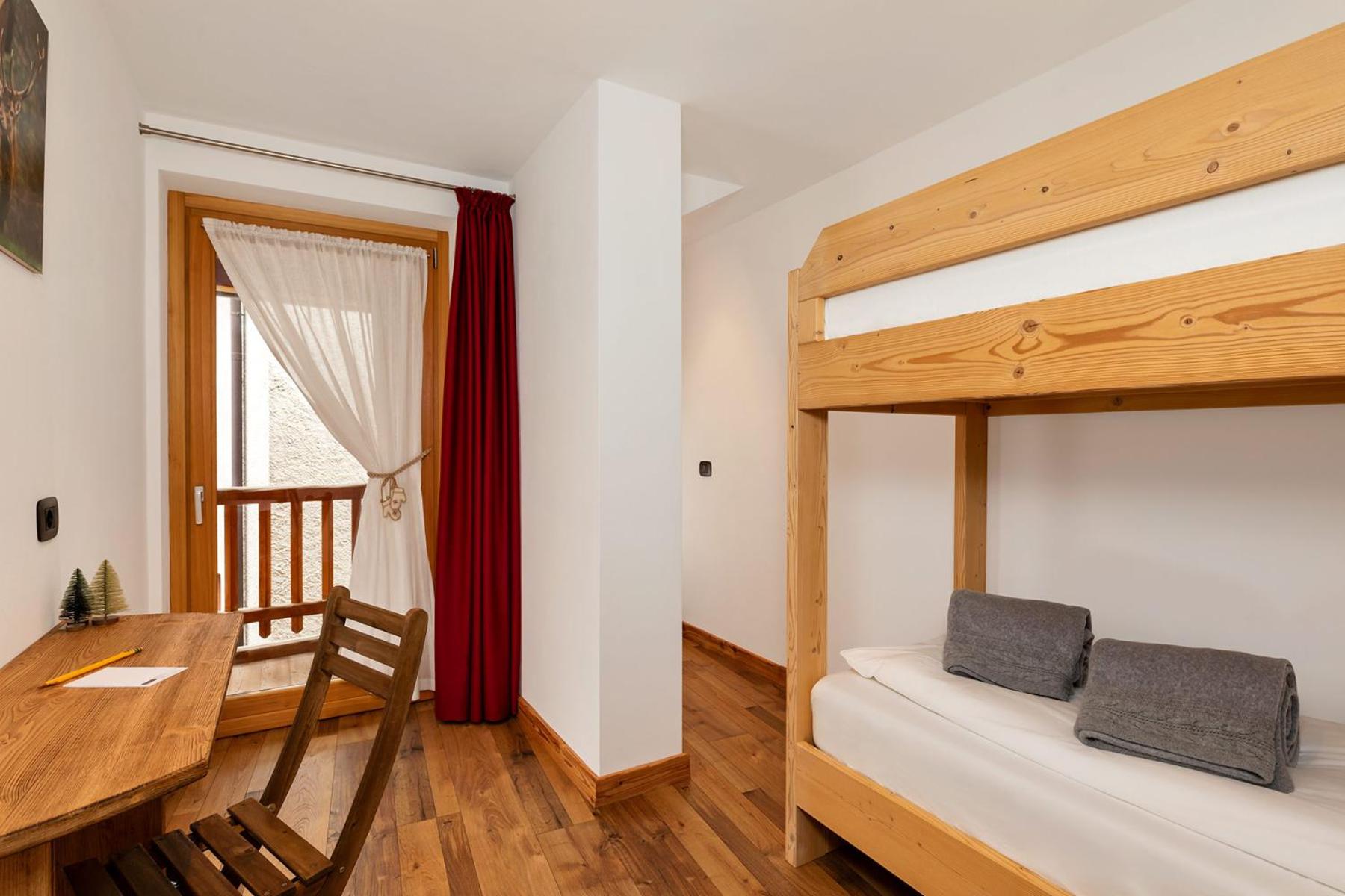 Large Double Room photo 3