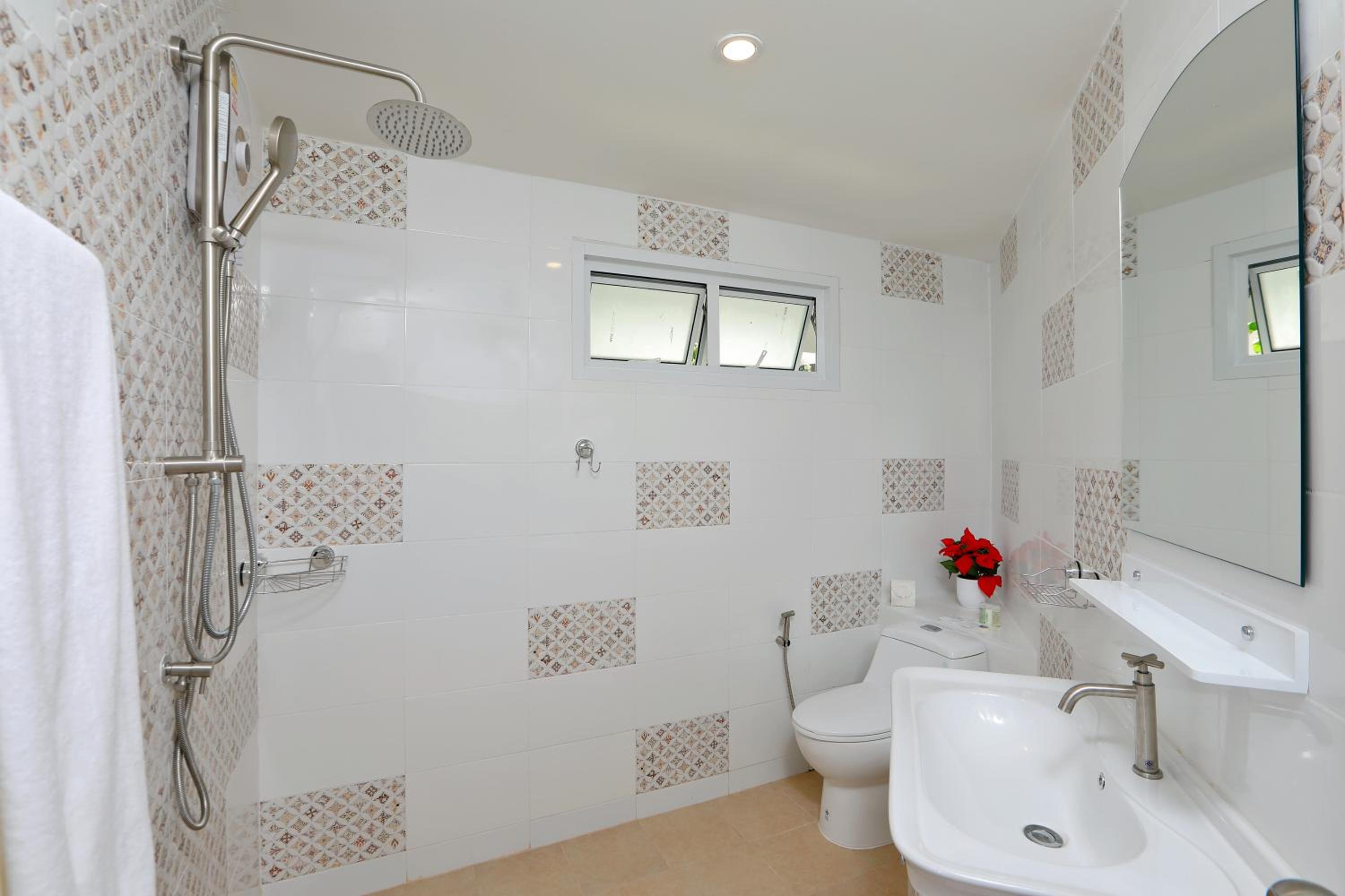 Deluxe Double Room with Sea View - Photo 6