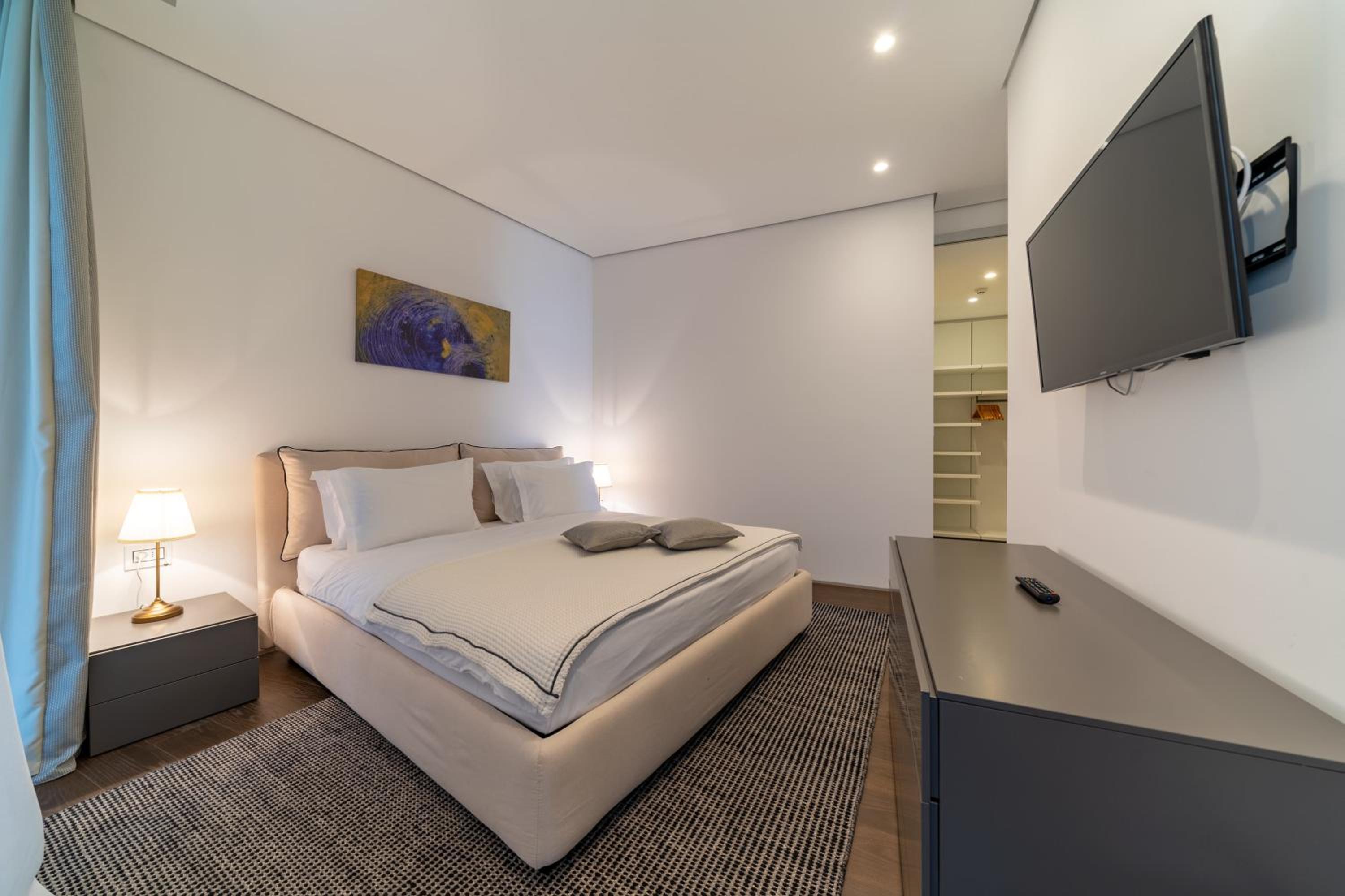 Three-Bedroom Apartment with Sea View - Sunny Hill