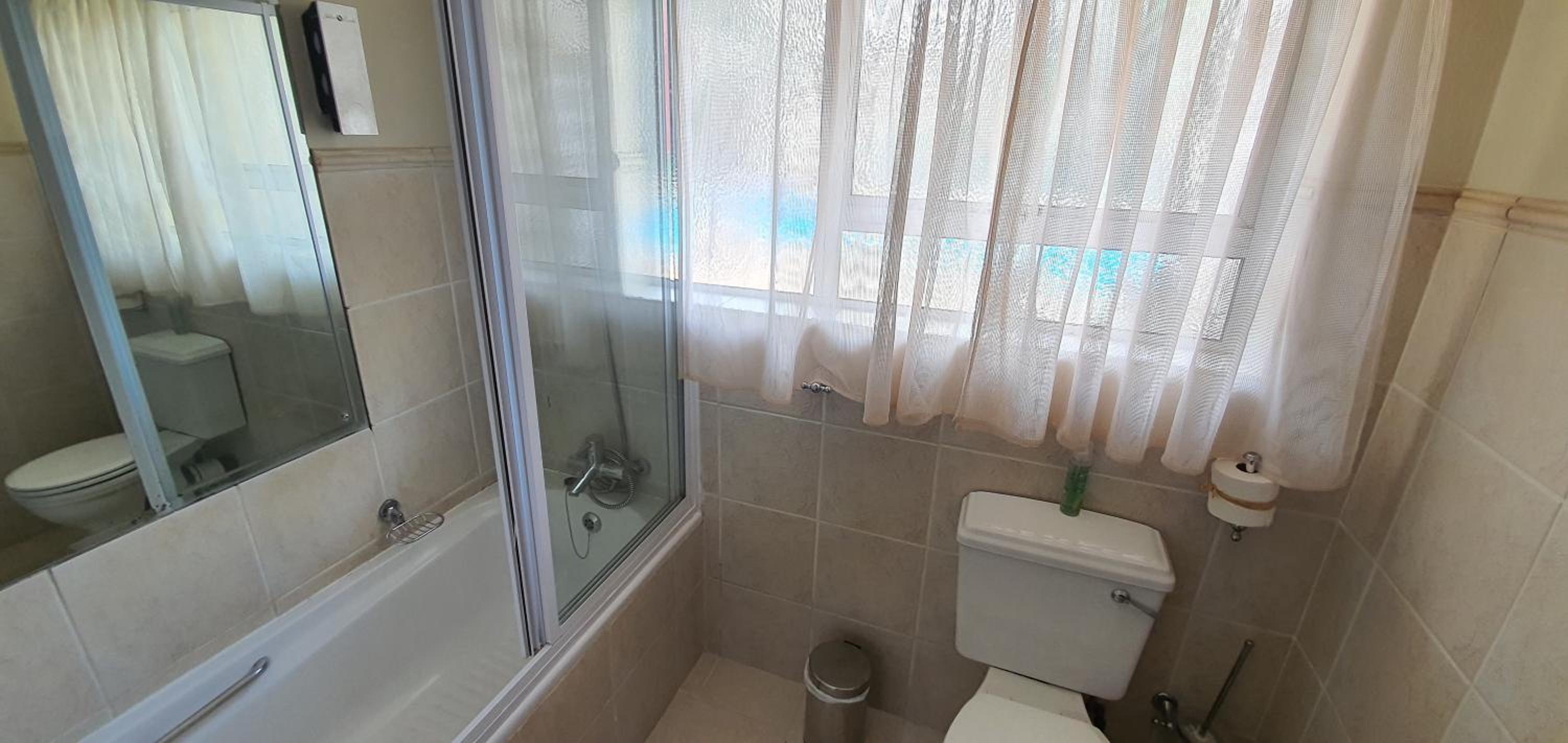 Deluxe Room - Photo 6