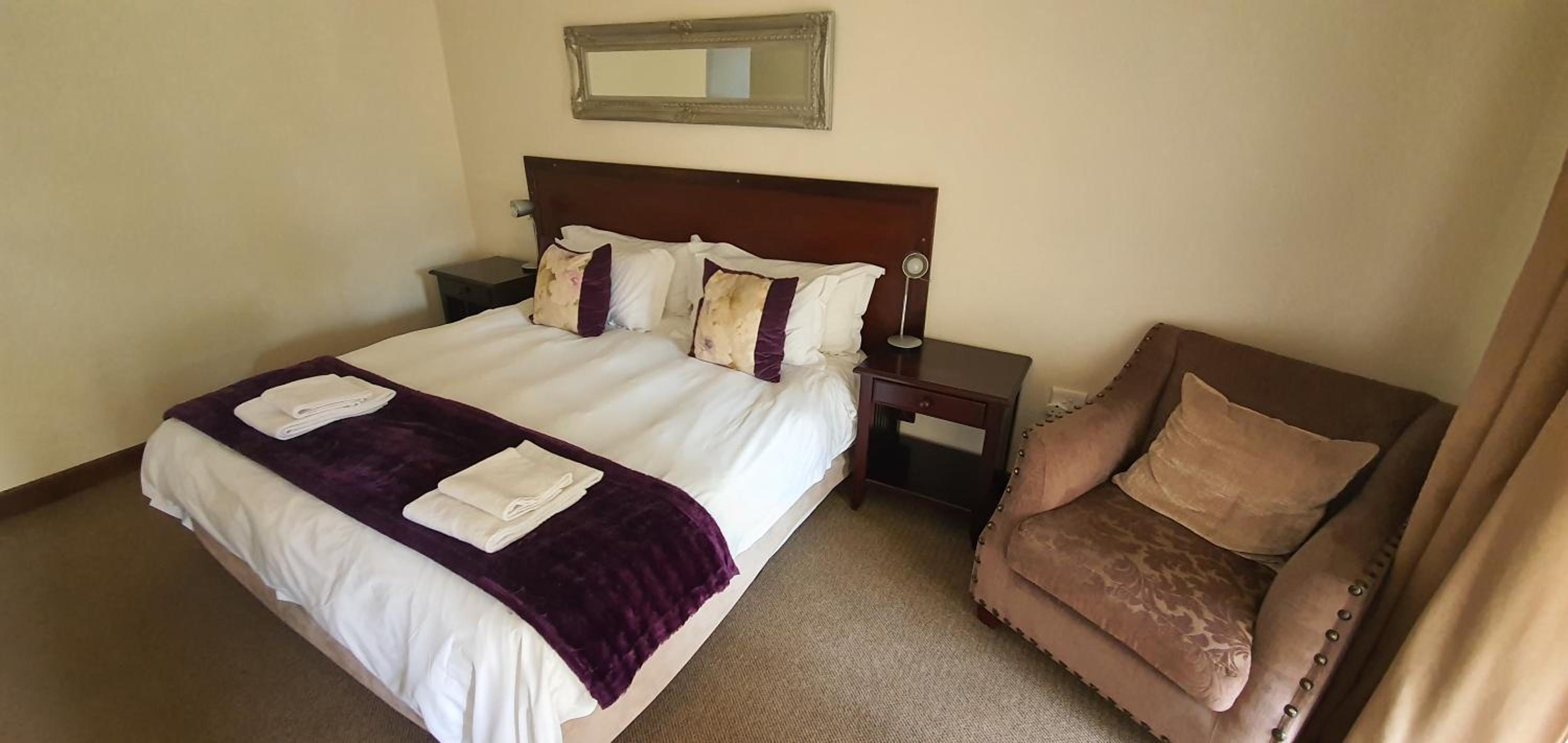 Deluxe Room - Photo 9