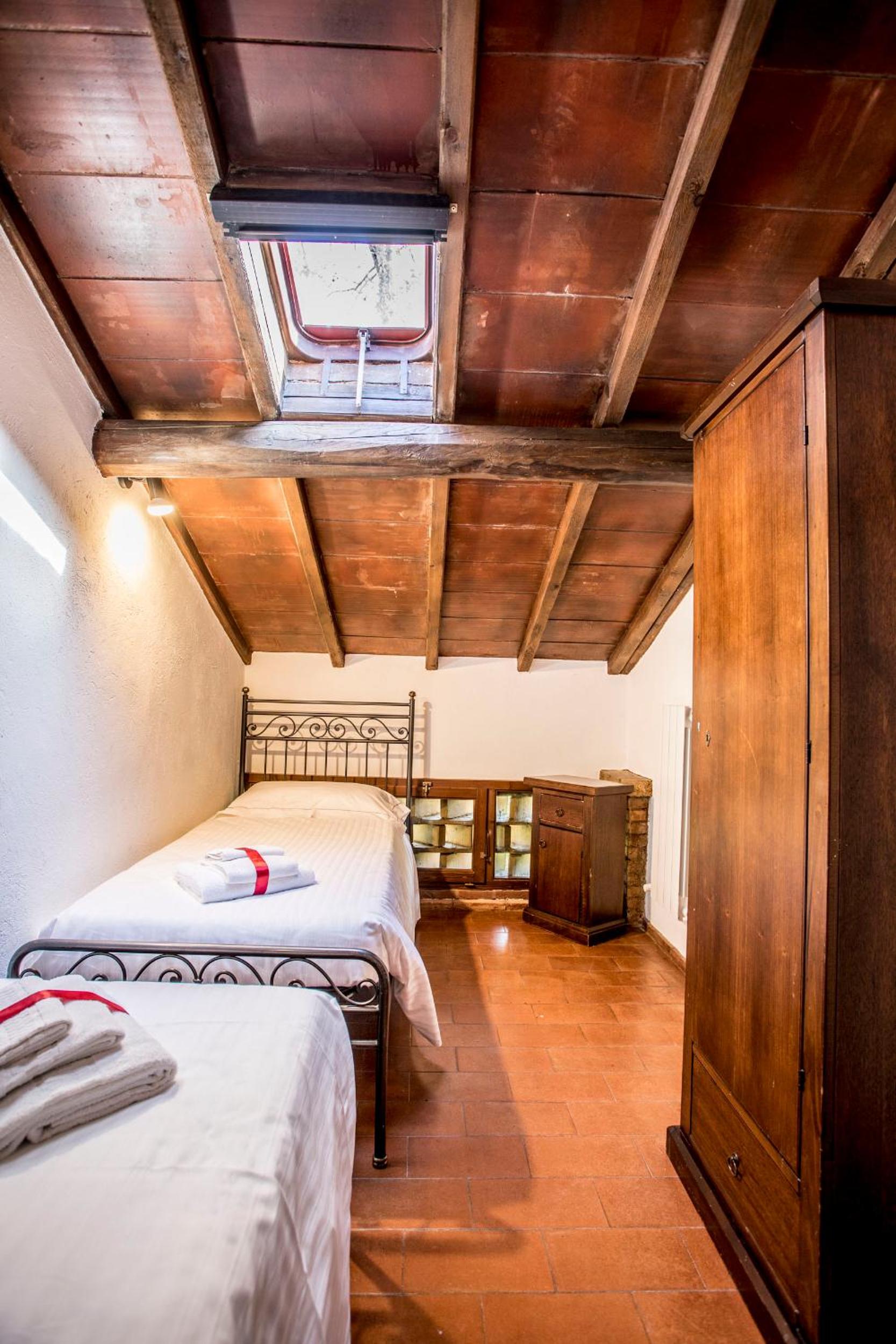 Three-Bedroom Apartment - Photo 19