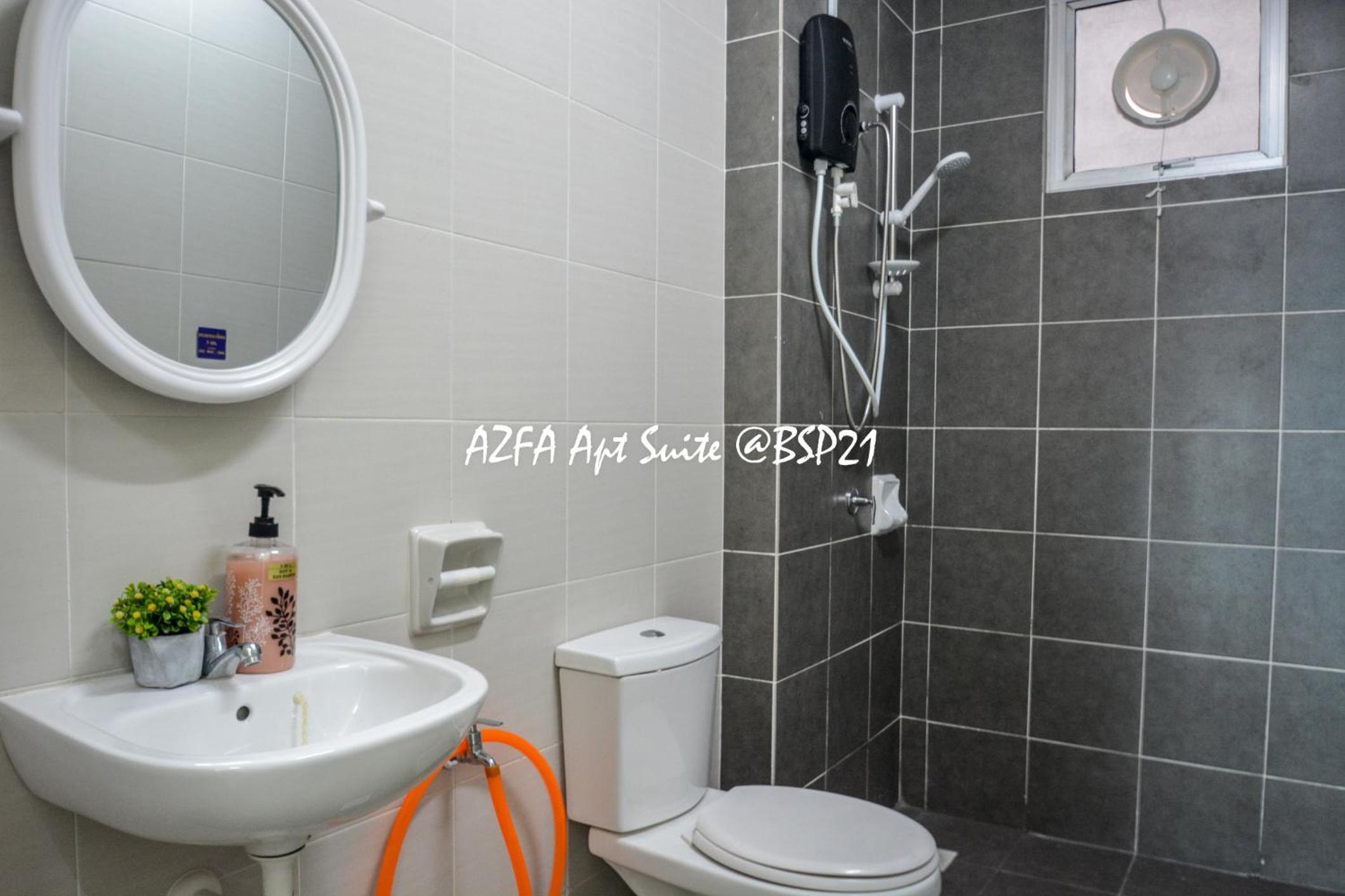 Three-Bedroom Apartment photo 2