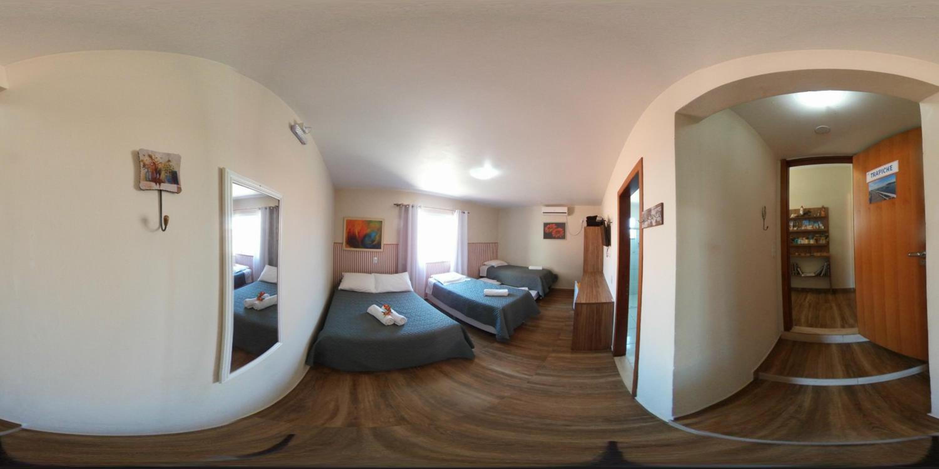 Quadruple Room - Photo 23