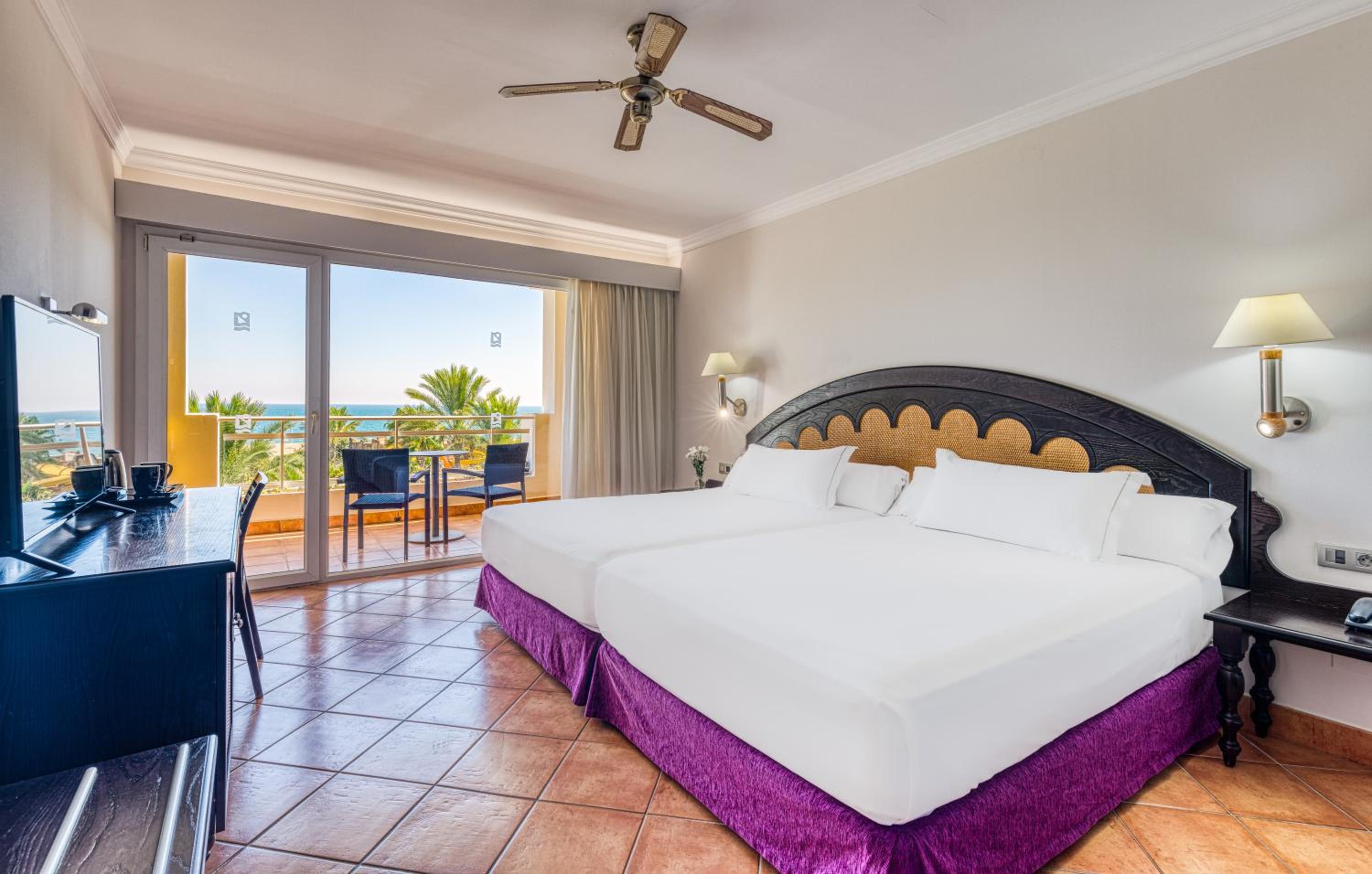 Habitación Triple Superior con Vista al Mar