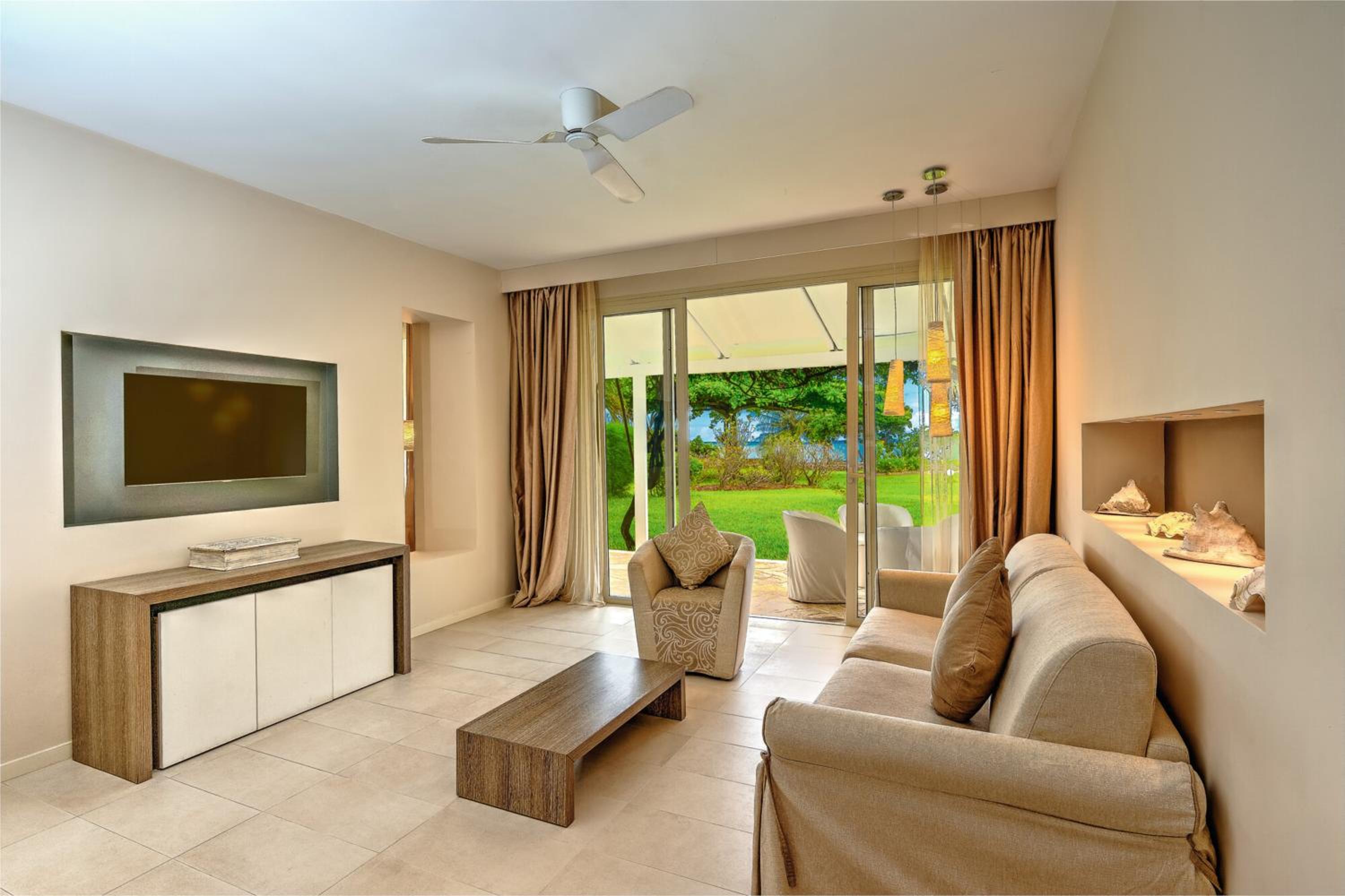 Superior Ocean Suite photo 2
