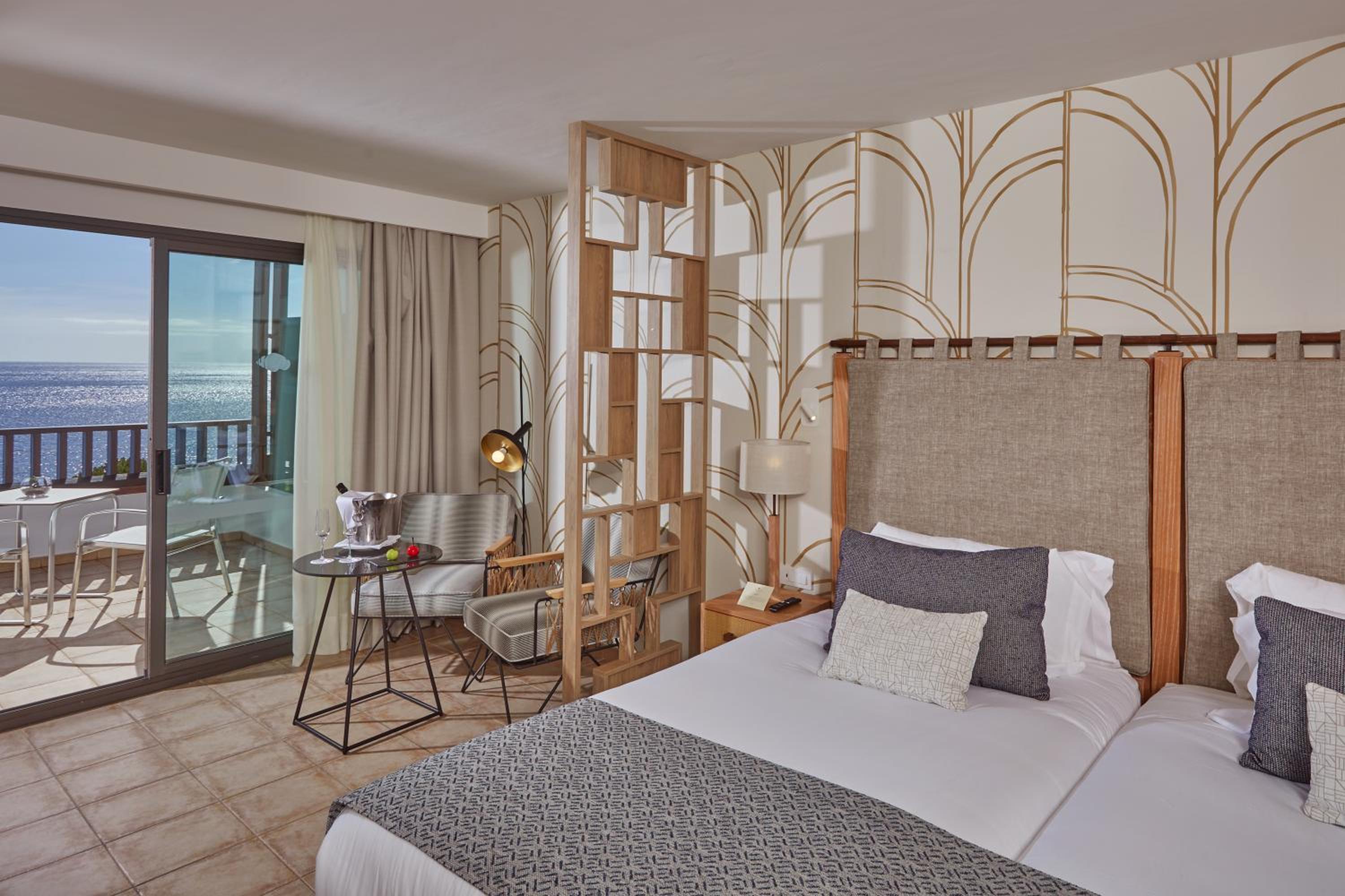 Junior Suite Ocean View Preferred Club thumbnail 5