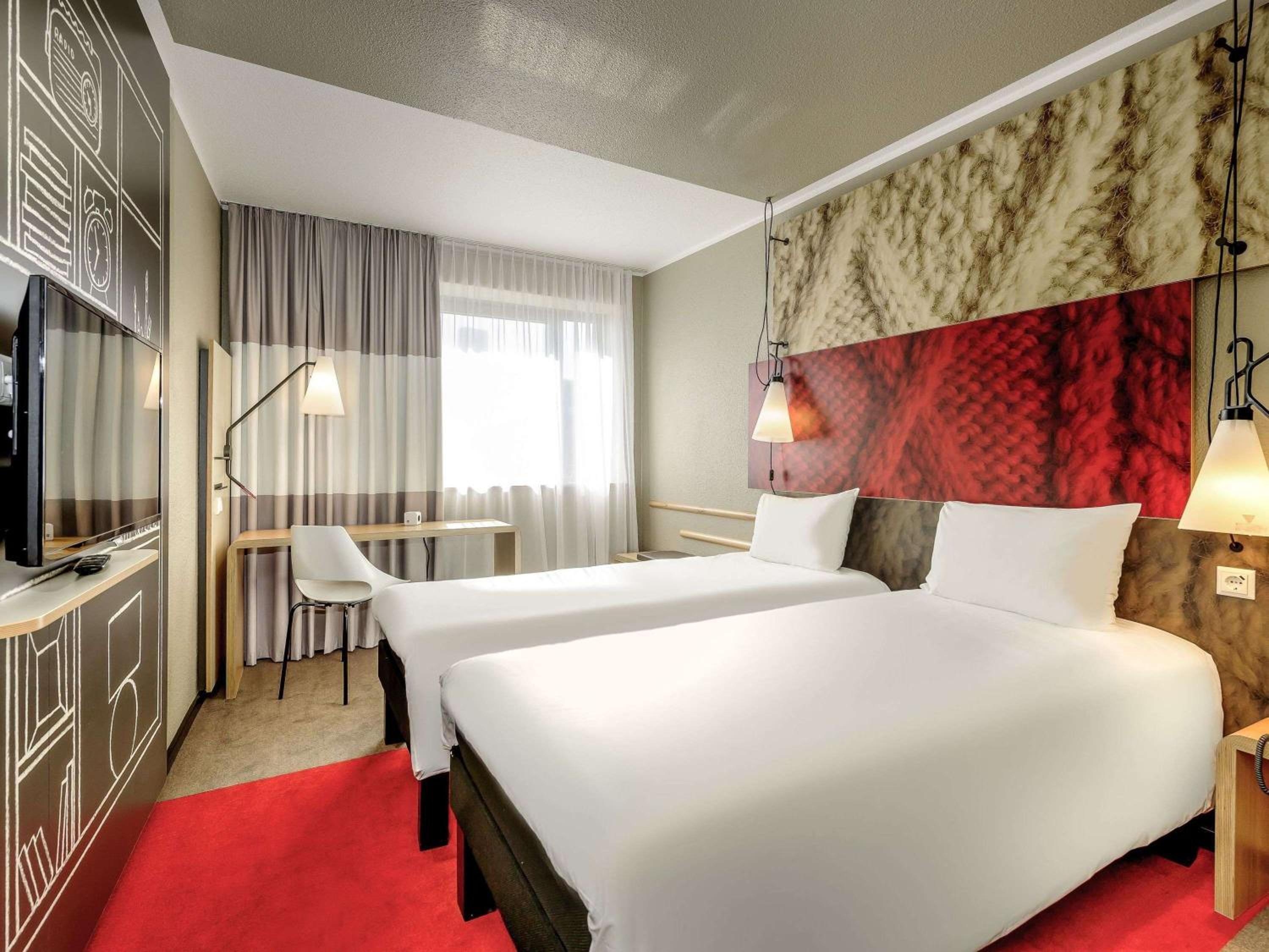 Twin Room - Photo 4