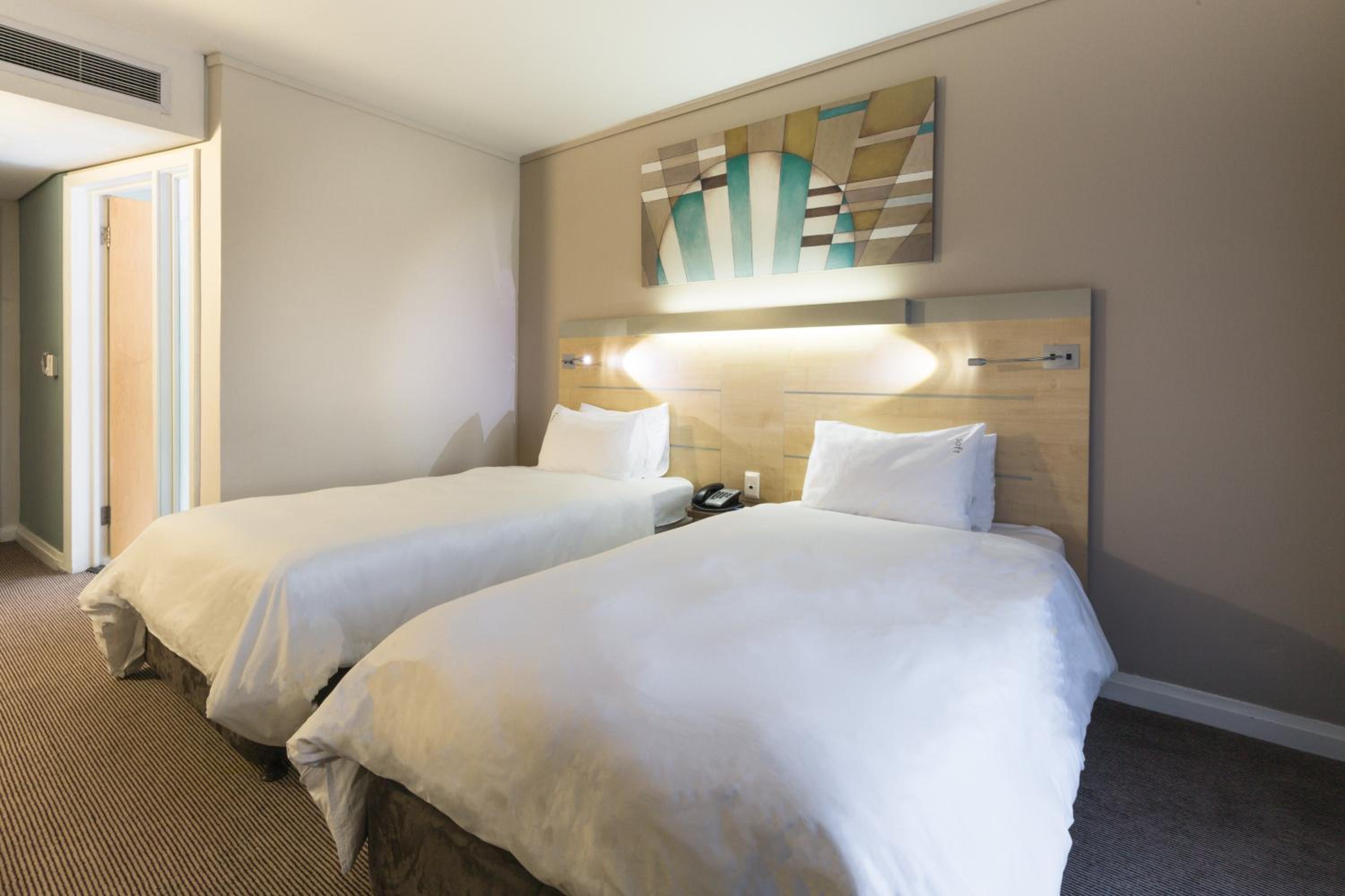 Standard Room with Two Single Beds - Photo 12