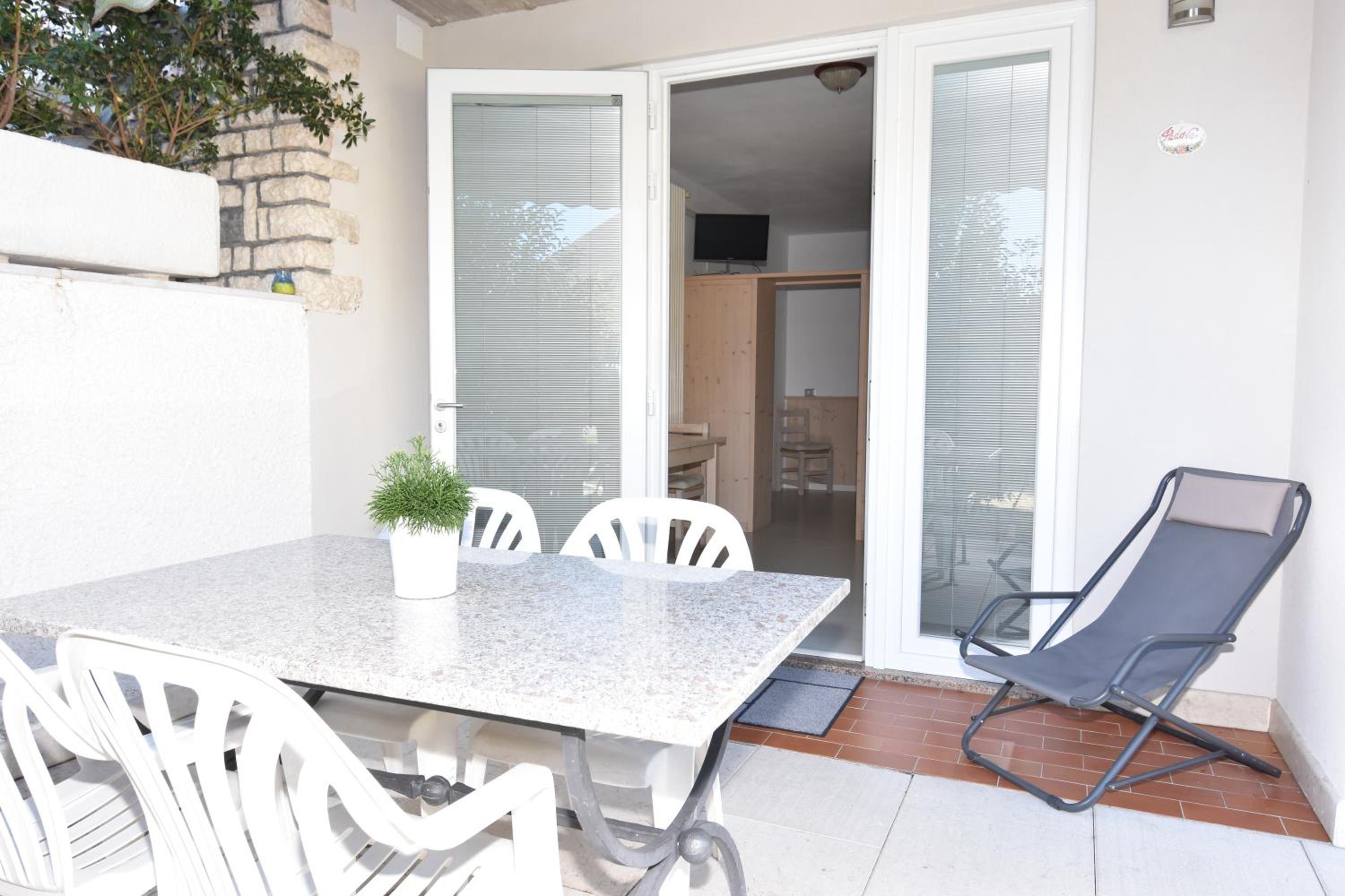 Standard Apartment - Photo 8