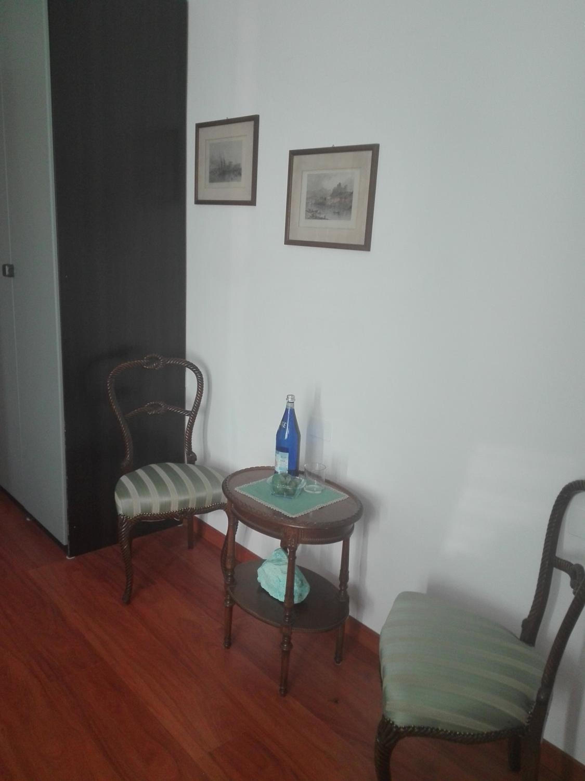 Triple Room with Private Bathroom - Photo 4