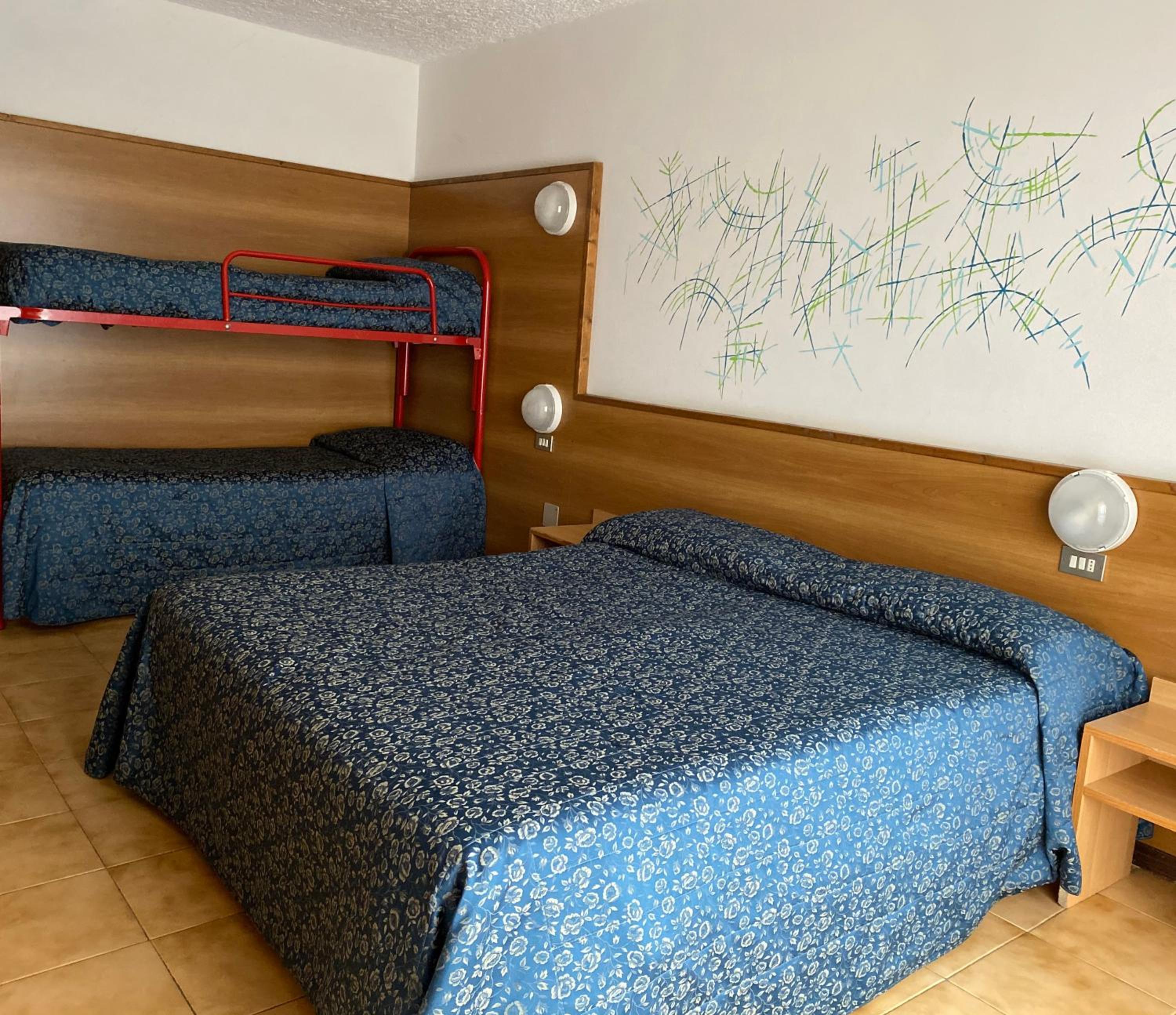 Quadruple Room photo 3