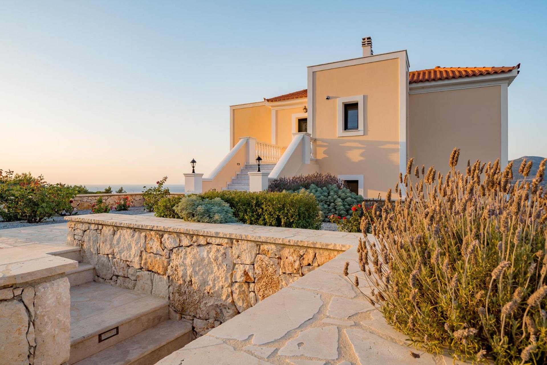 One-Bedroom House - Erato photo 3