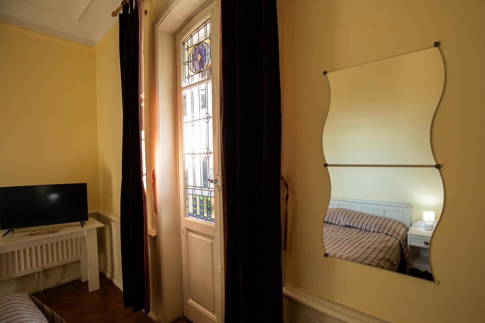 Double Room - Photo 8