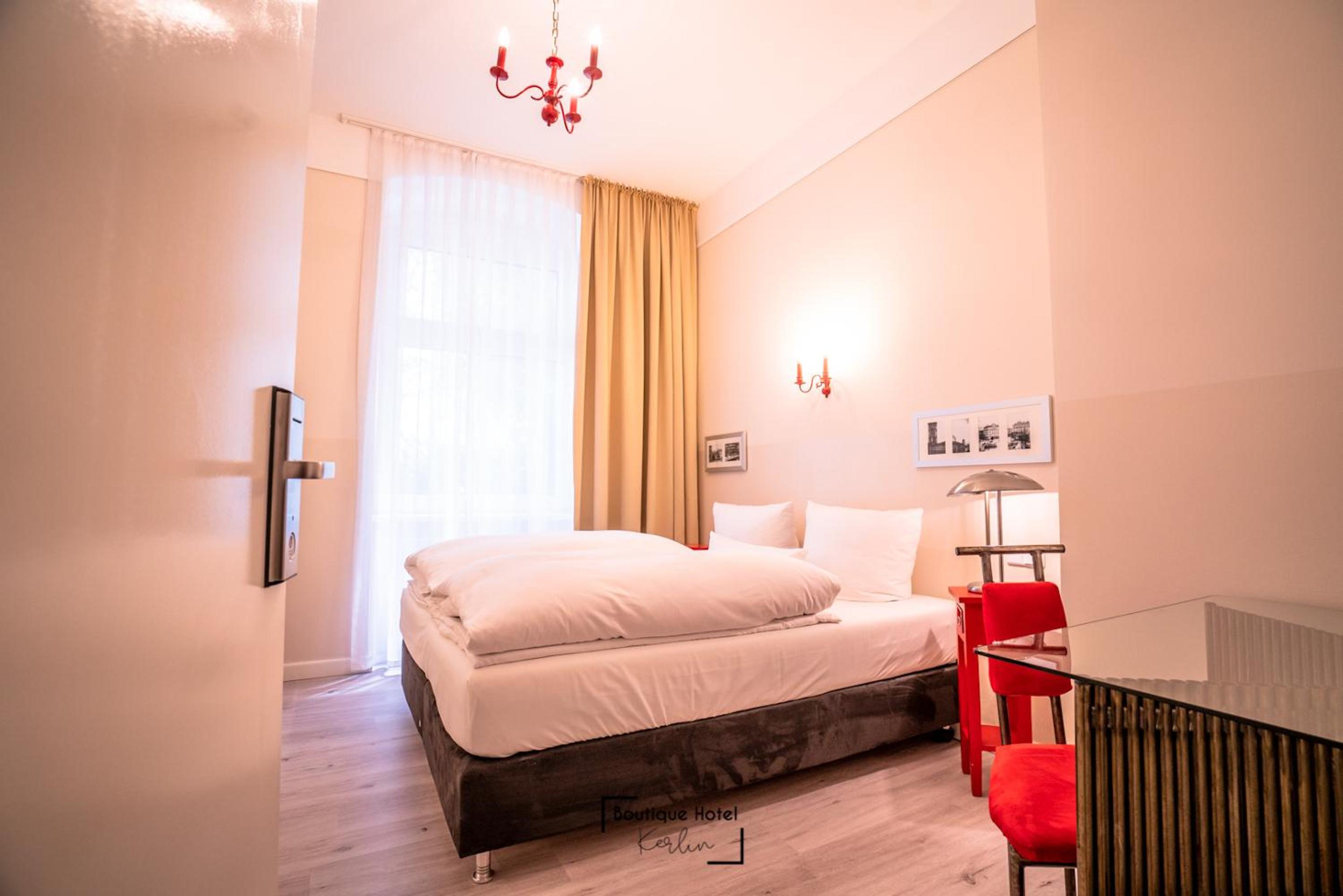 Standard Double or Twin Room photo 3