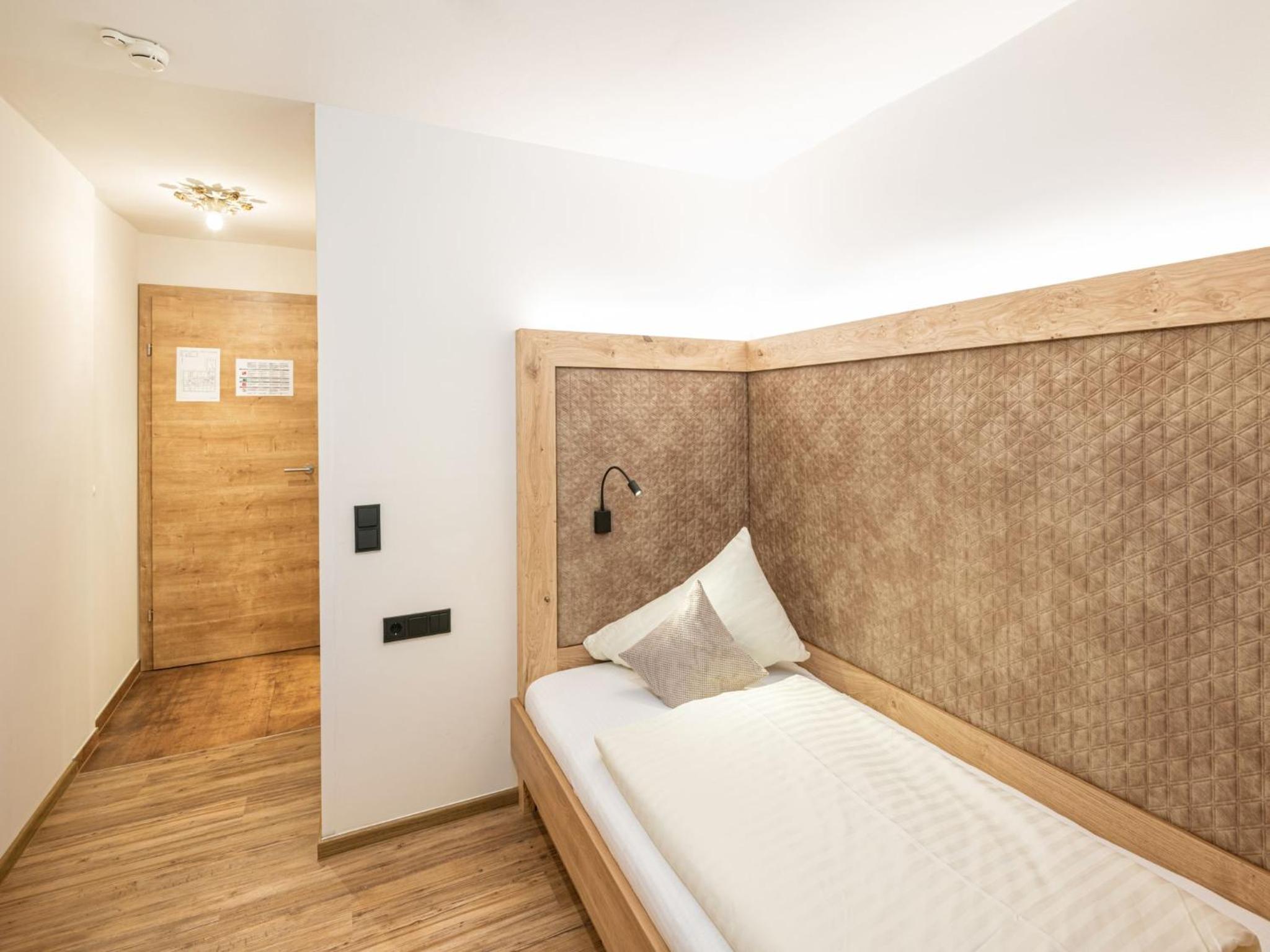 Single Room photo 2
