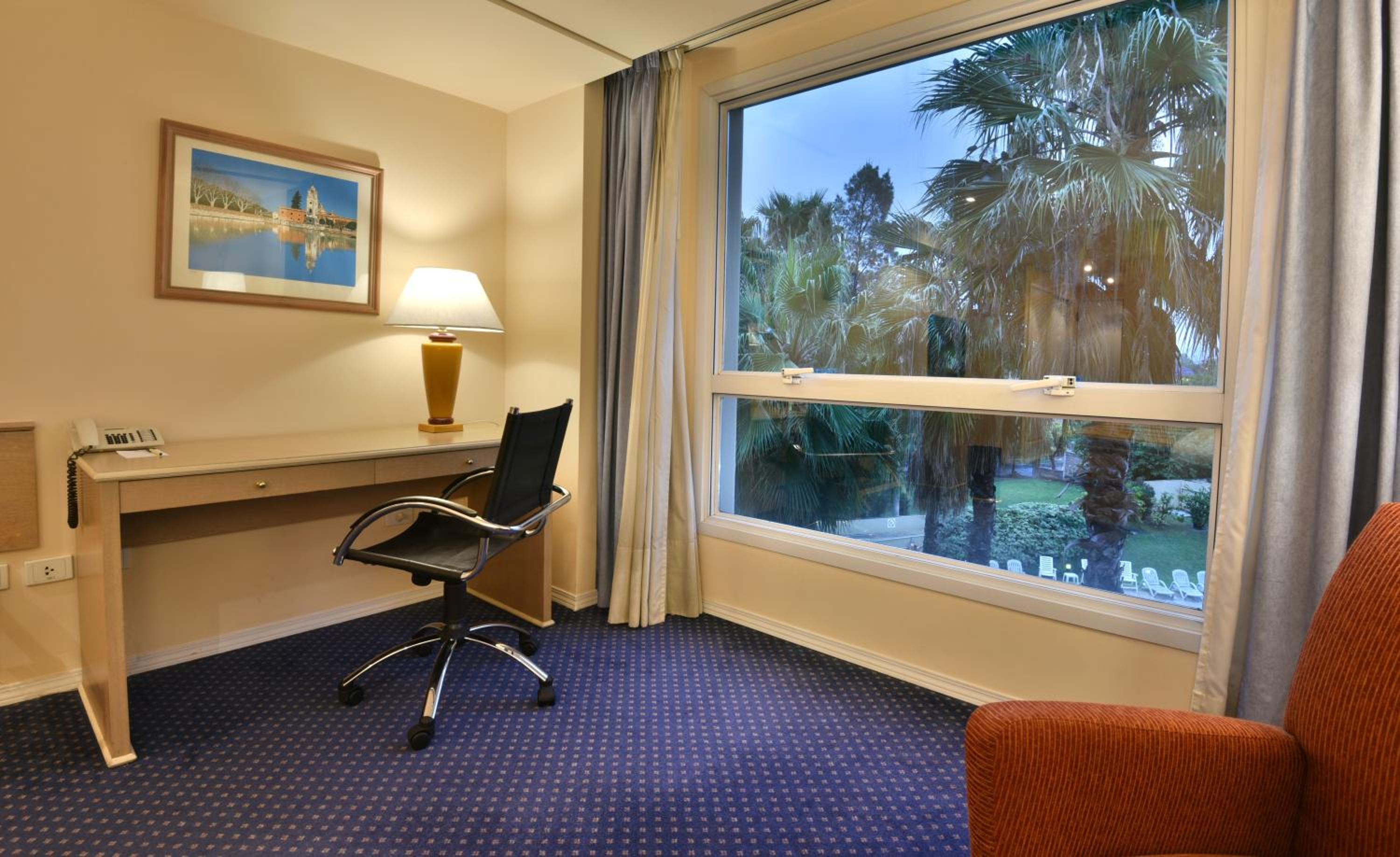 King Room with Mountain View